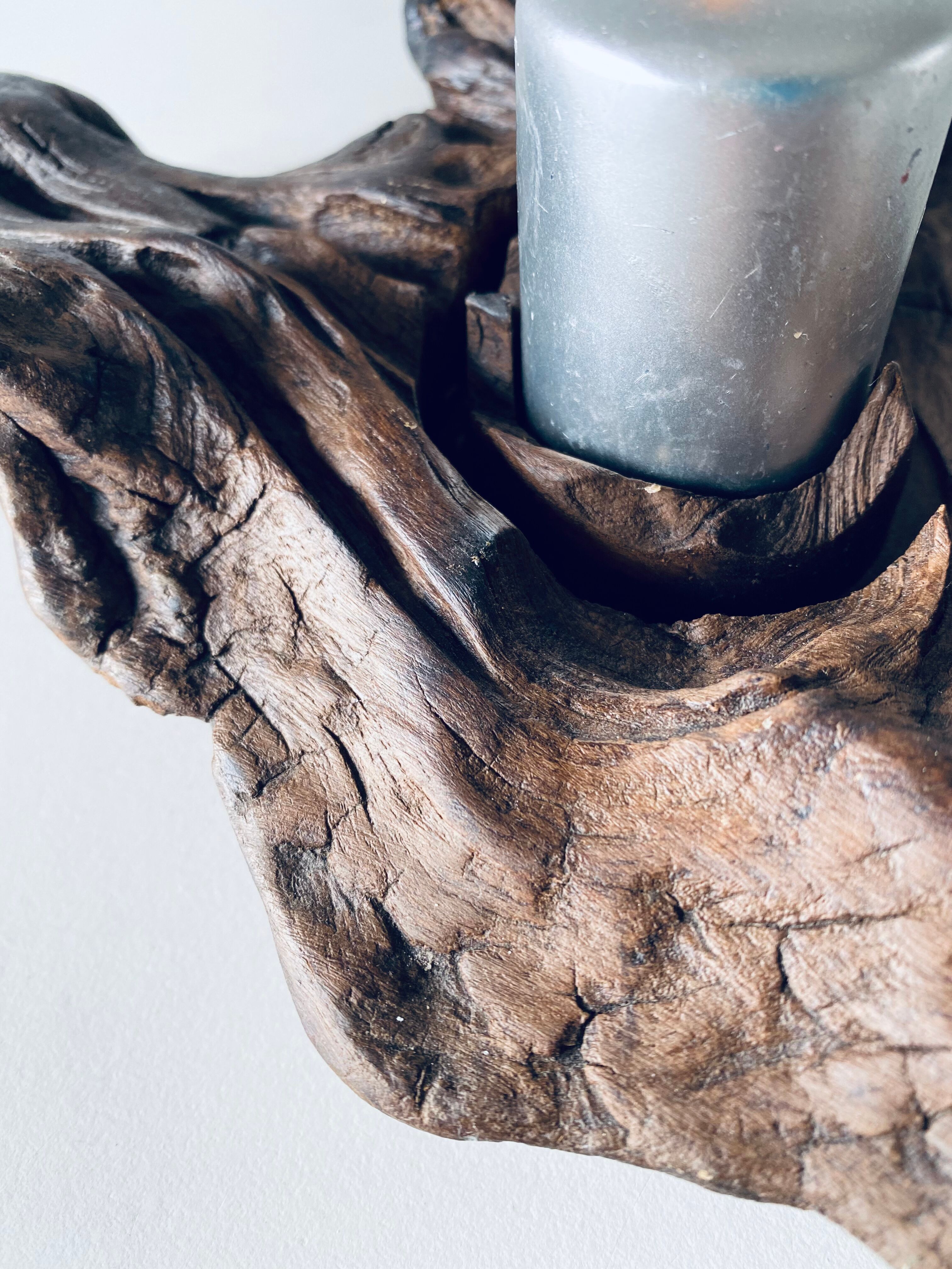 Raw vine candle holder