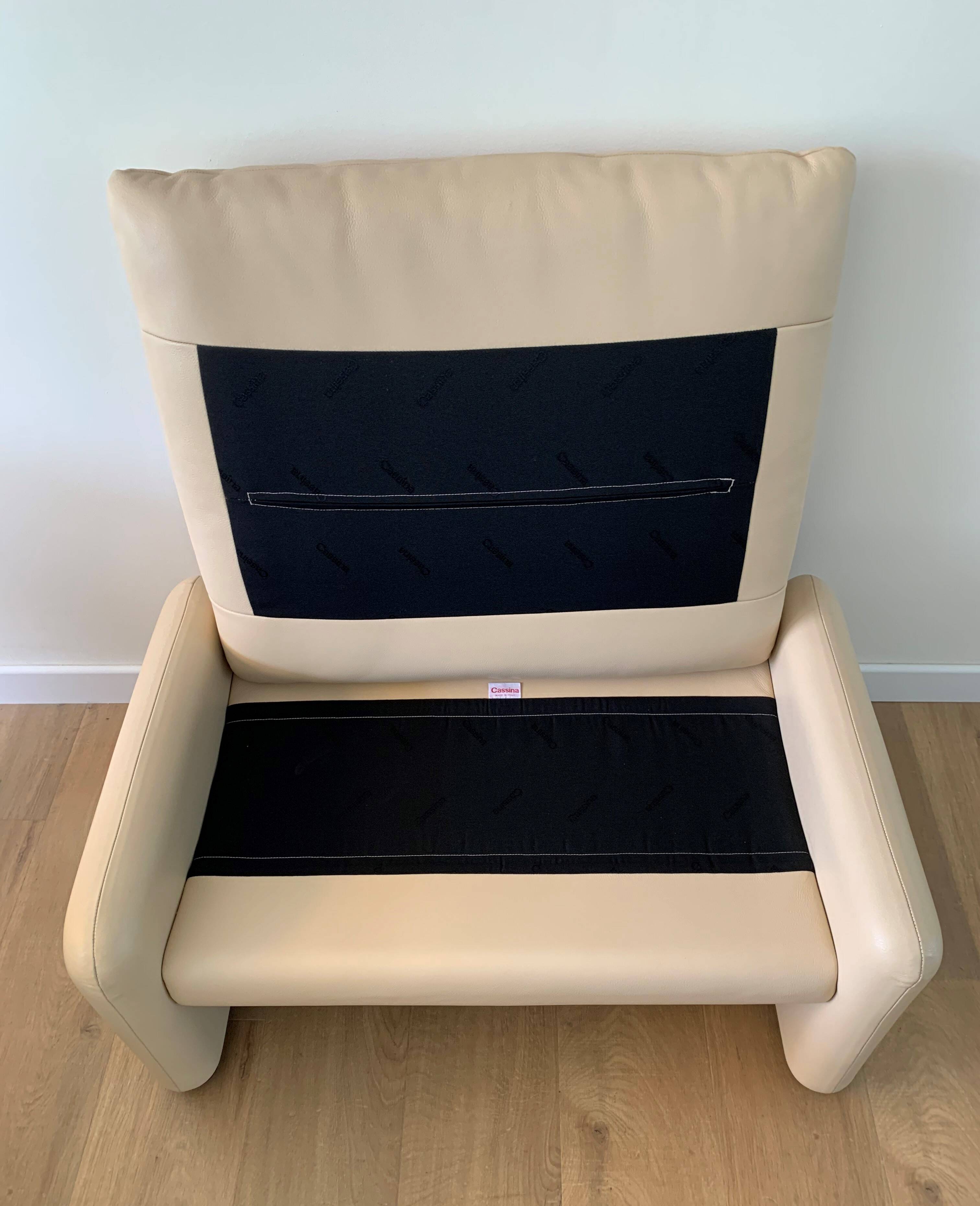 Ottoman Maralunga in leather Cassina