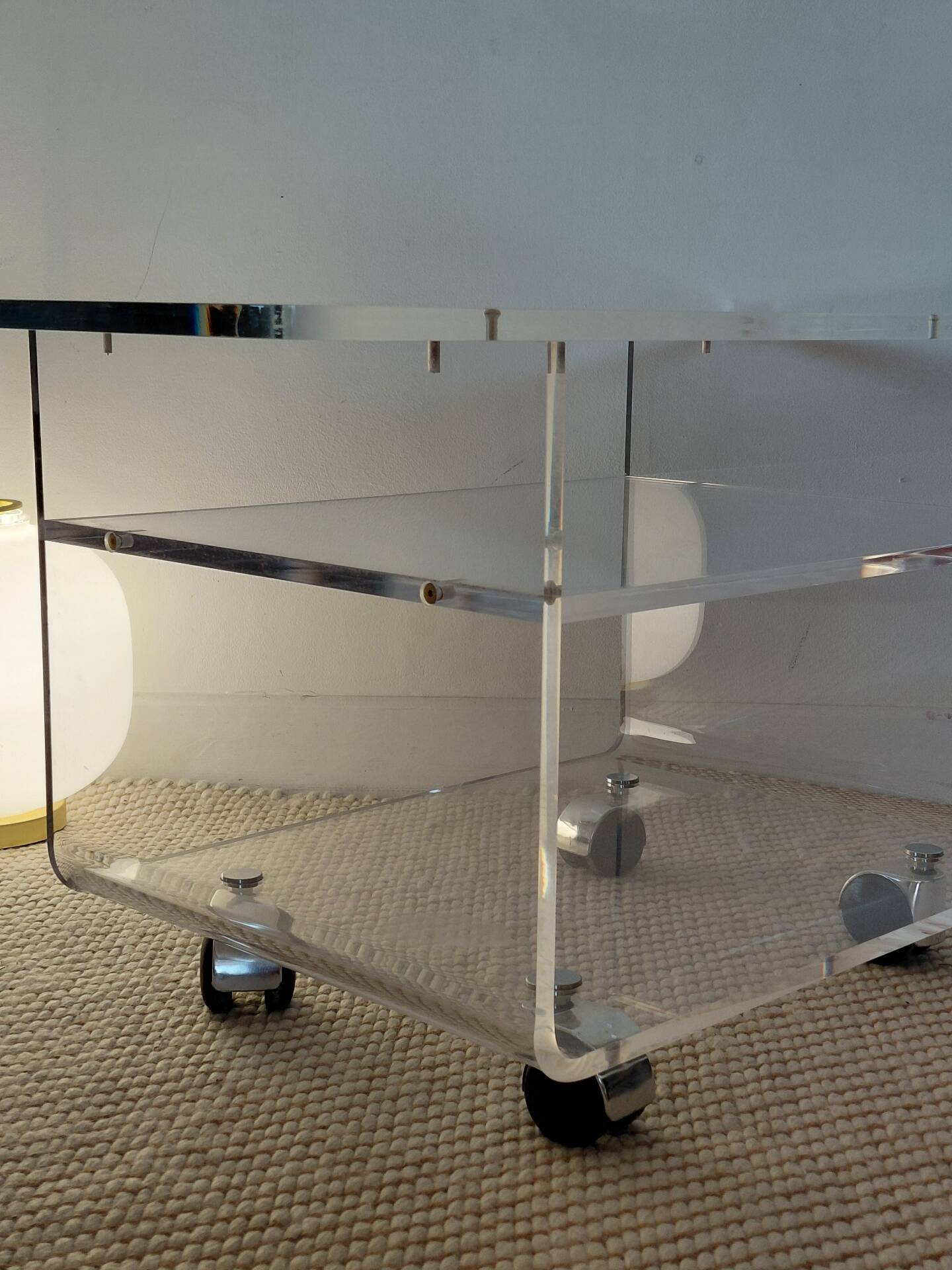 Design piece: David Lange side table in 15mm Altuglas - Circa 1980