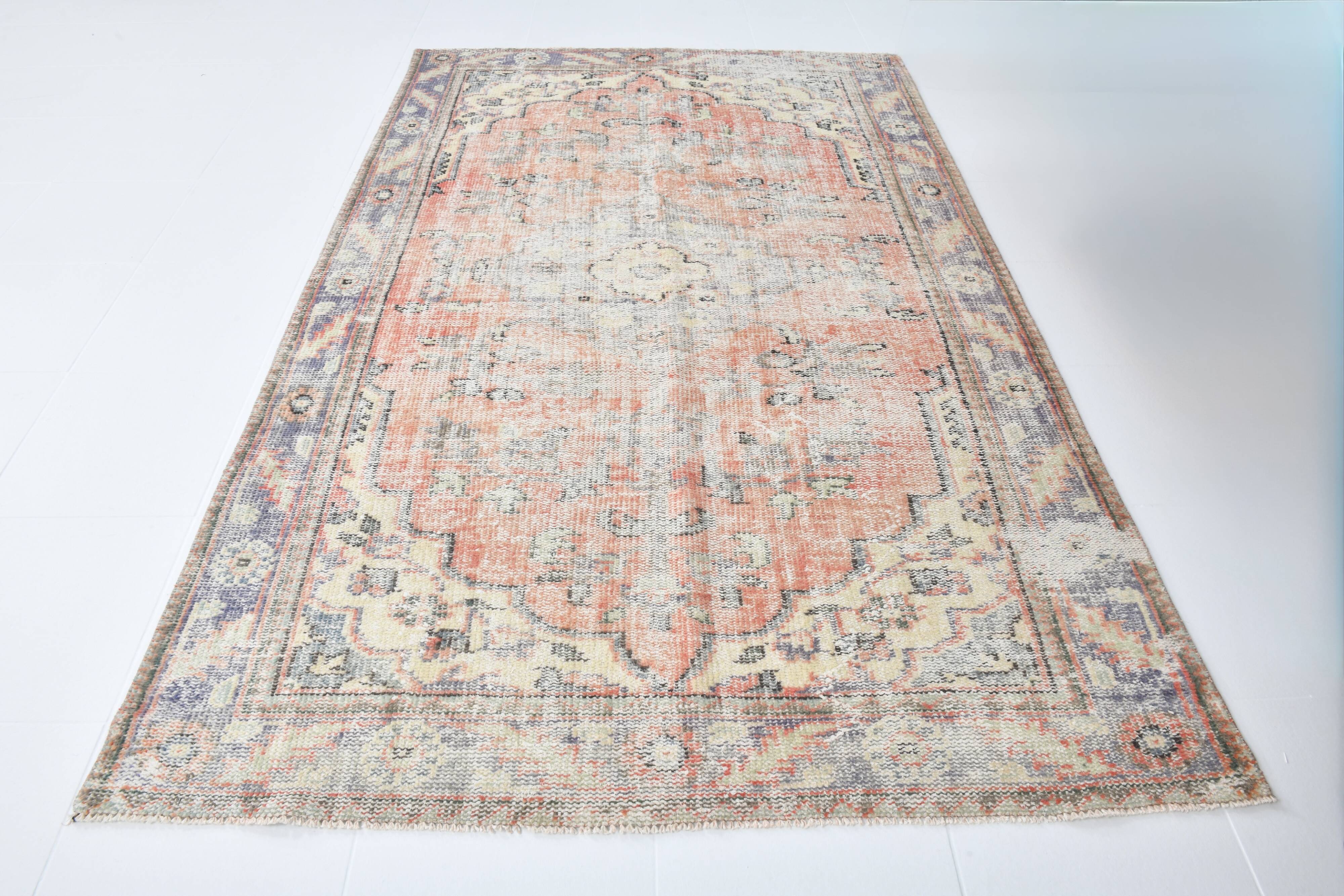 5x9 Pale Red & Green Turkish Vintage Rug, 165x267Cm