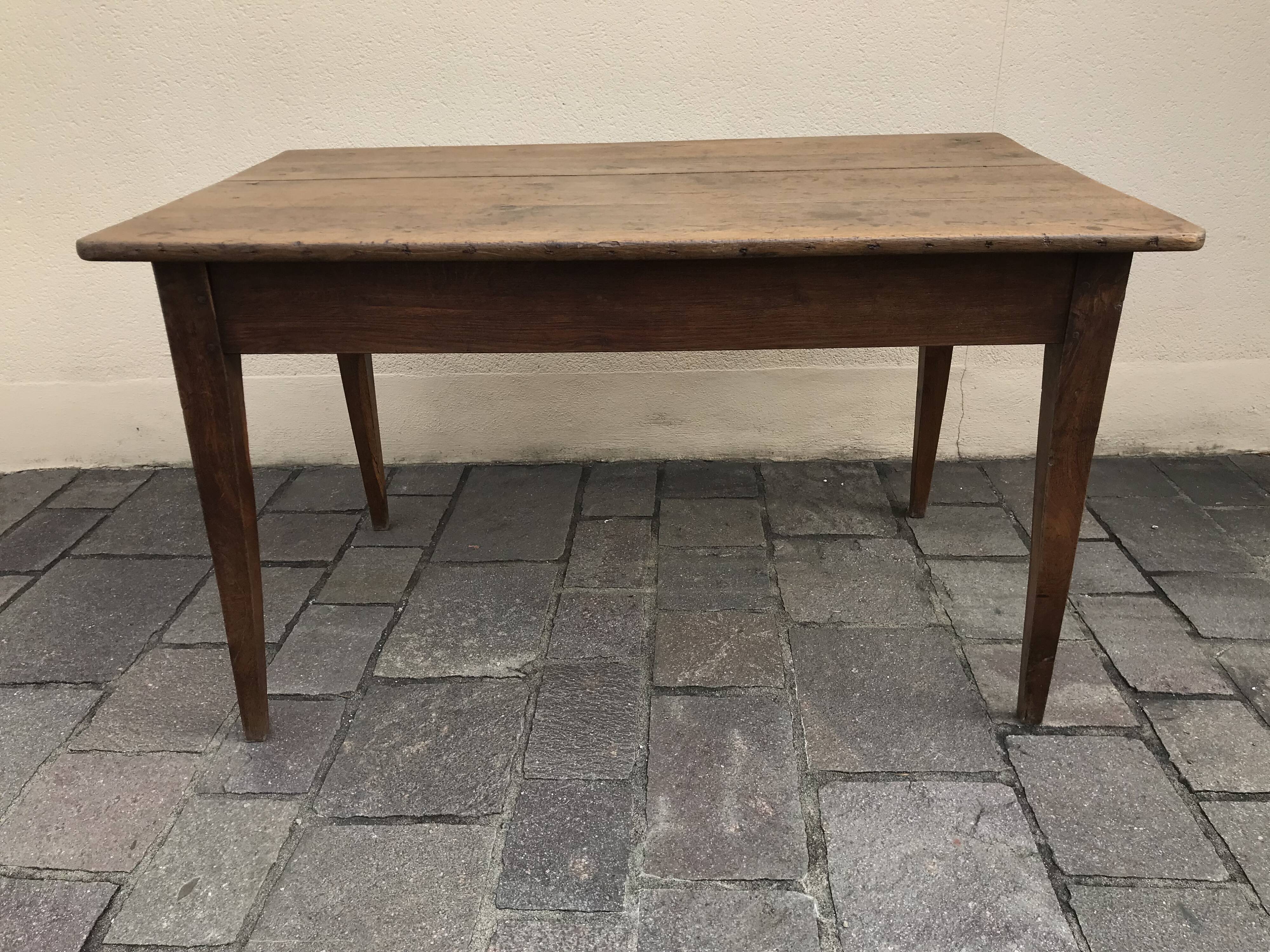 Farm table