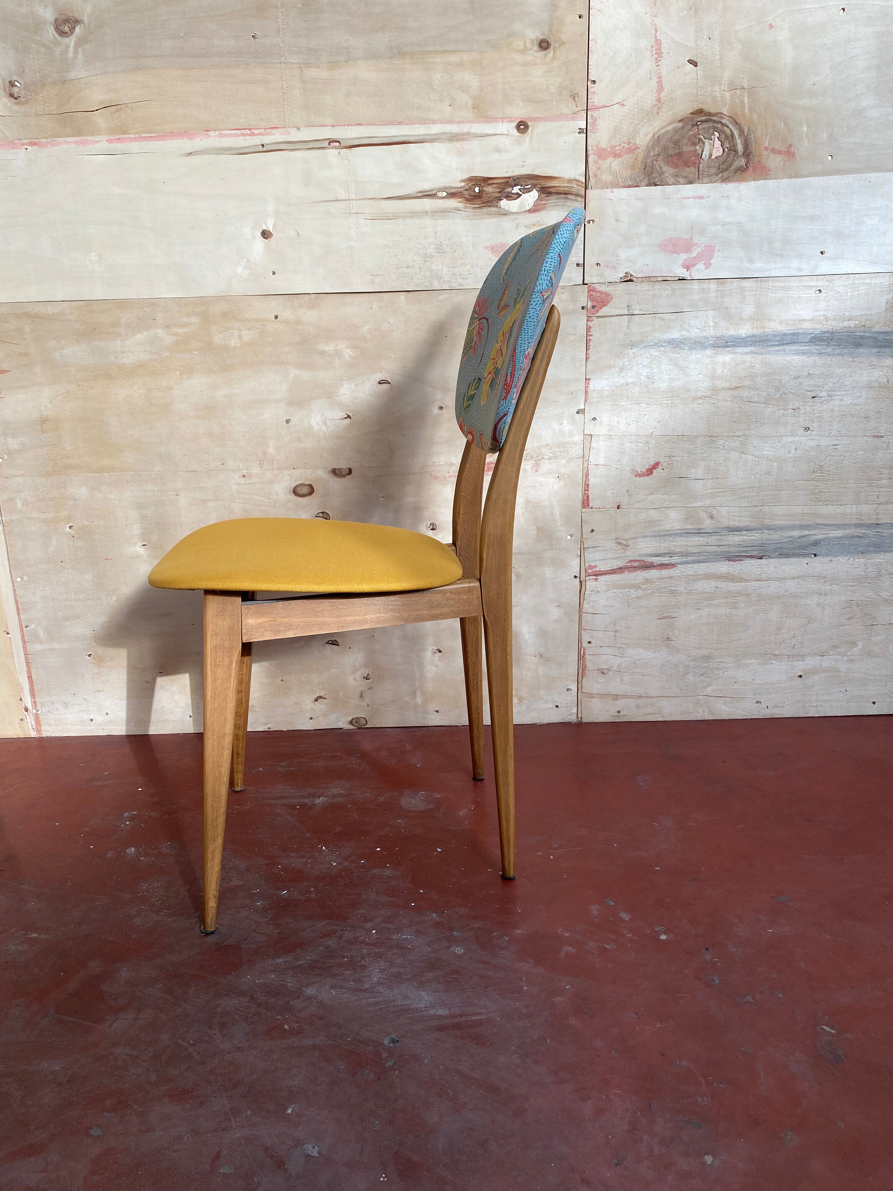 Suite of 4 vintage chairs