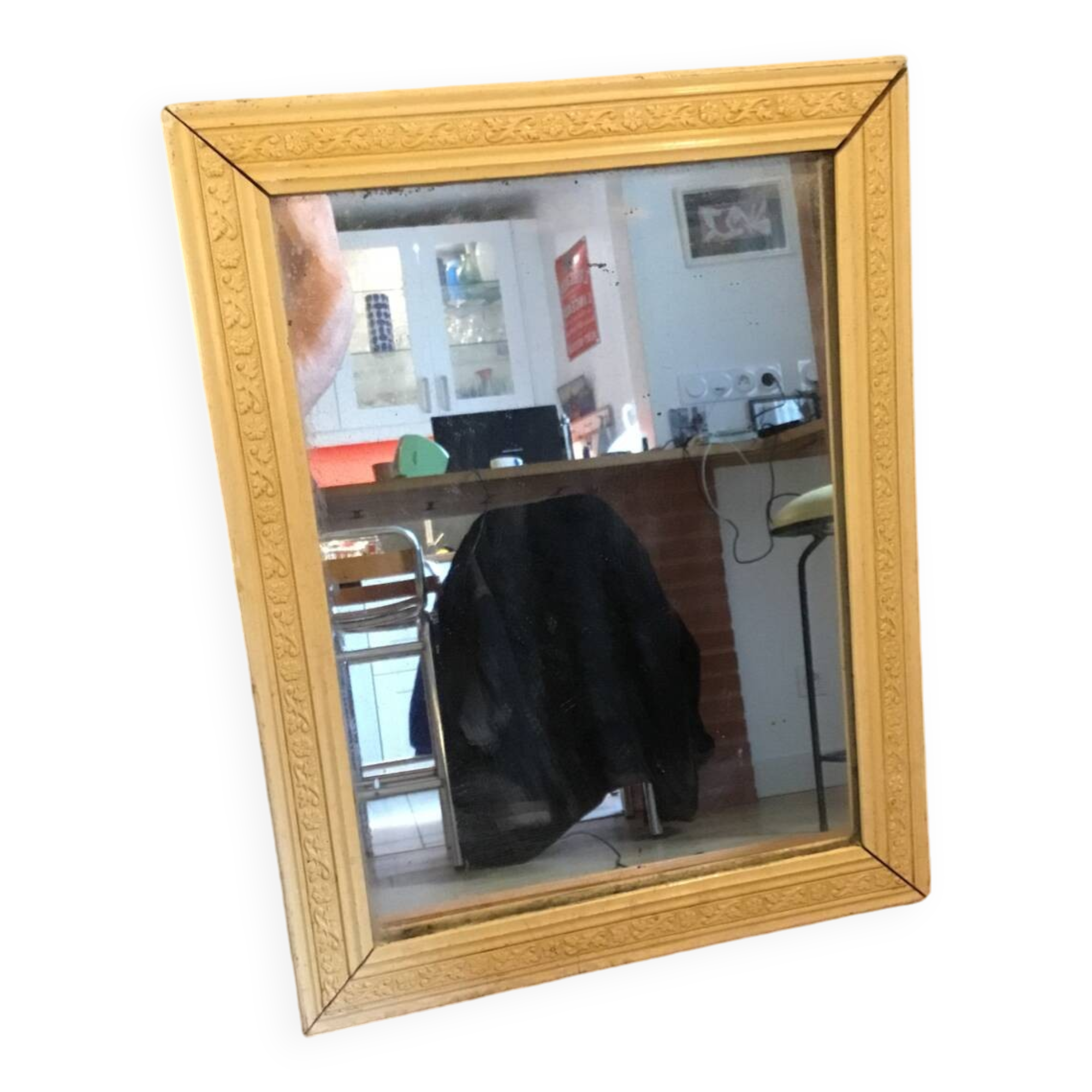 White wooden mirror