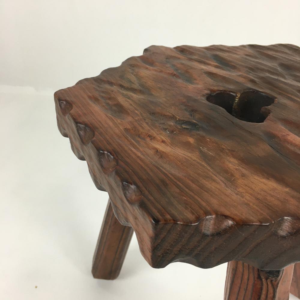 Tabouret tripode