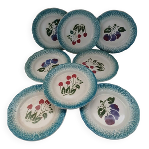 8 assiettes à dessert - anciennes