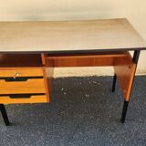 Desk with a beautiful 1960/70 look, 3 drawers + key, black legs
