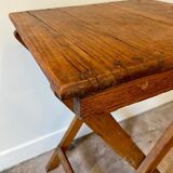 Folding side table in solid wood
