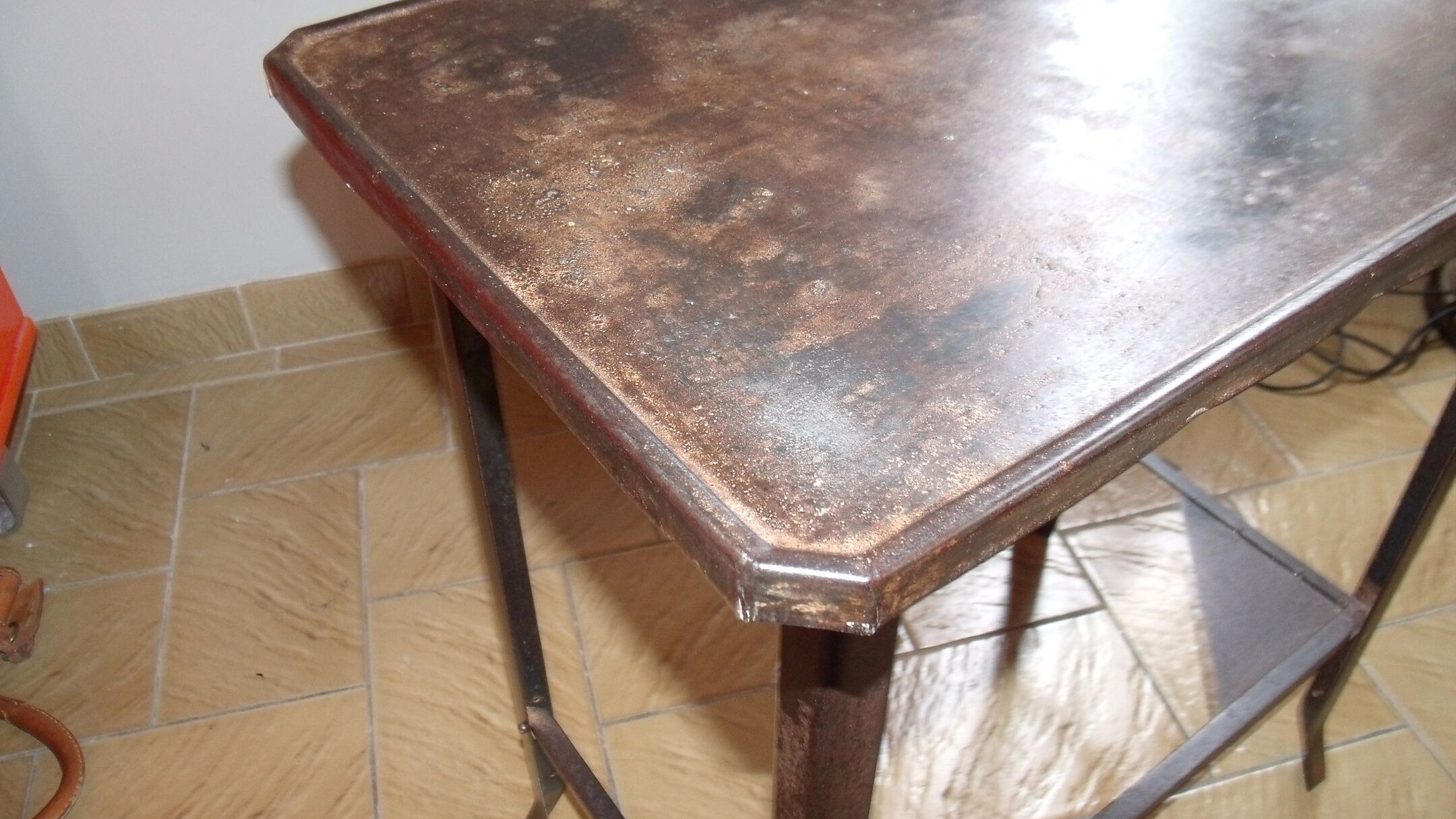 Watchmaker jeweler Tablet iron metal bench