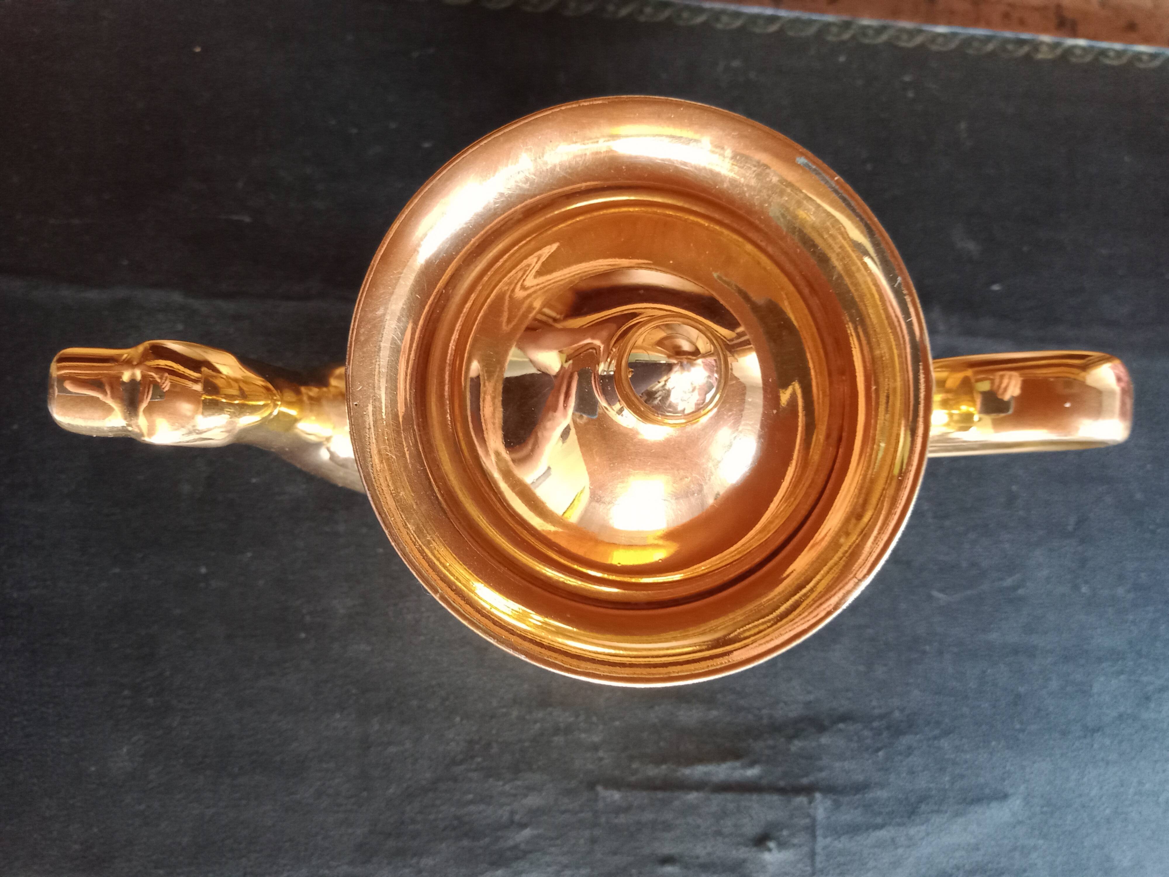 Chimera spout coffee pot in porcelain covered with gilding, Delvaux Paris