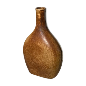 The ceramic vase