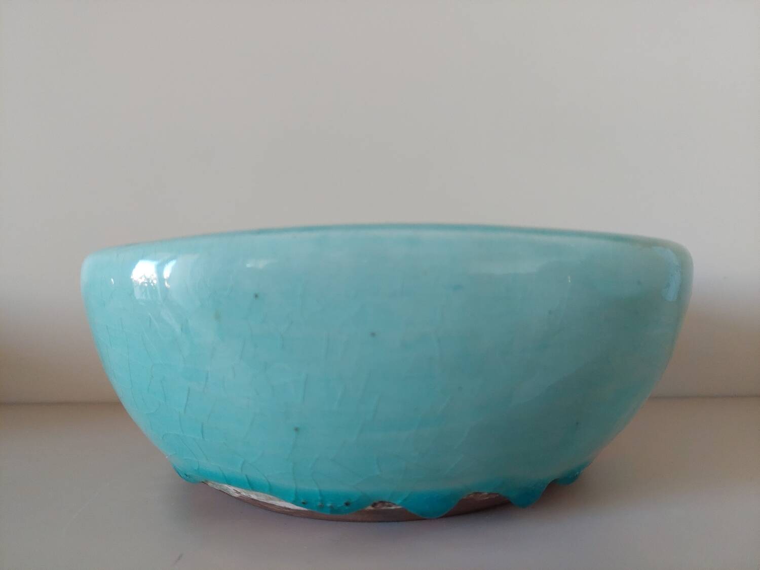Turquoise cracked ceramic empty pocket signed Keramos, Sèvres circa 1950