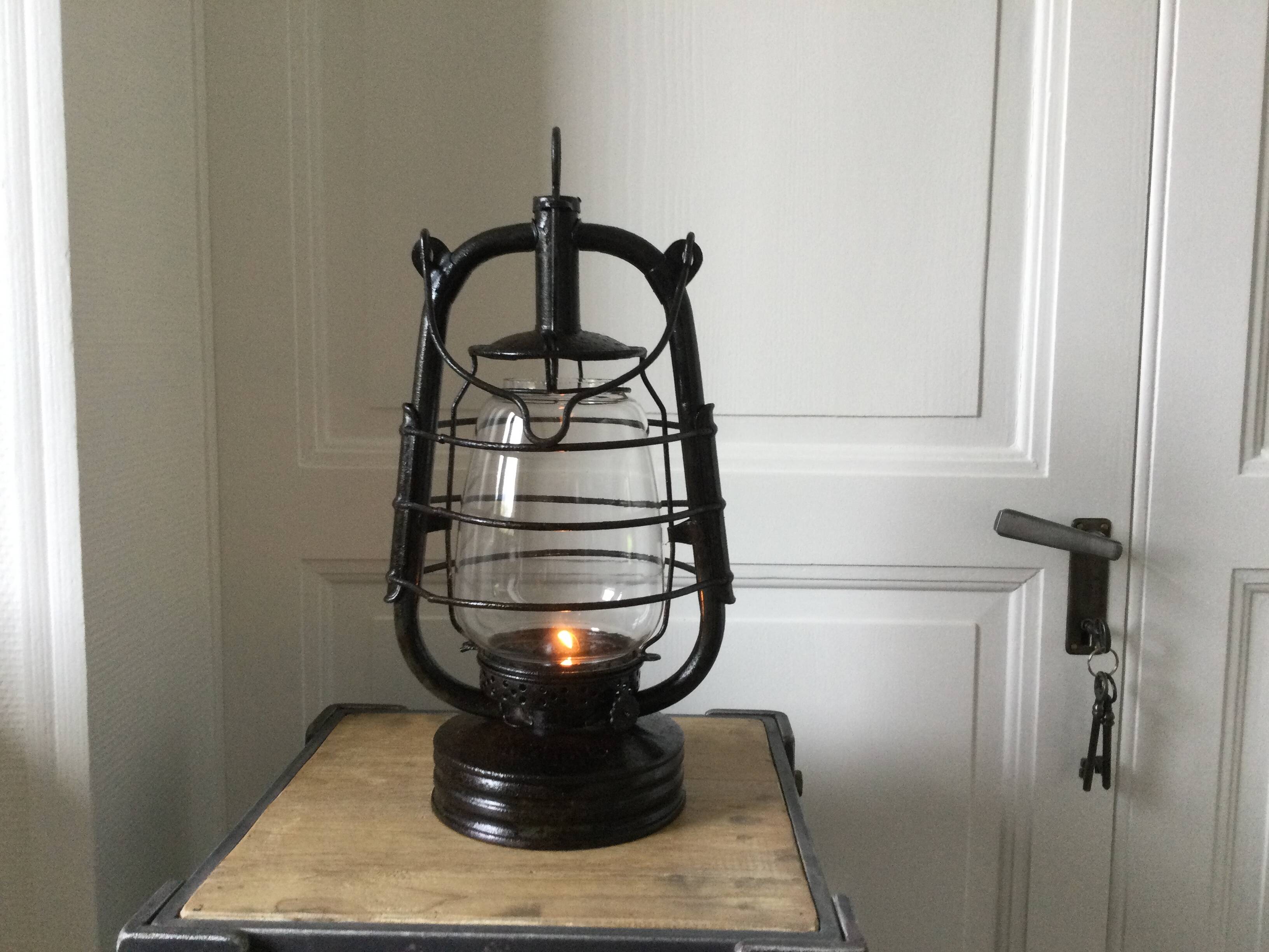 Marine model kerosene lamp in good condition