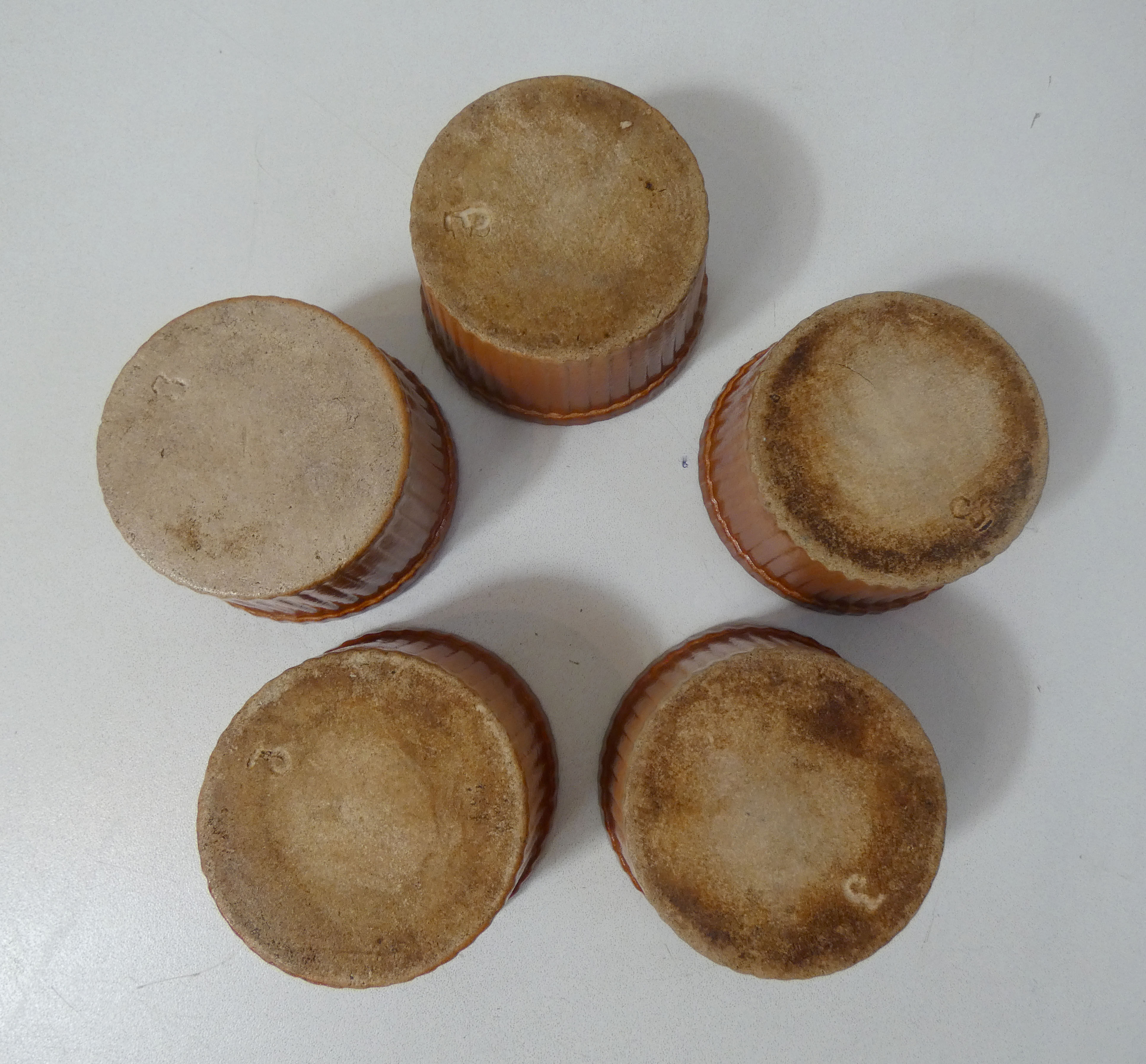 5 terracotta ramekins