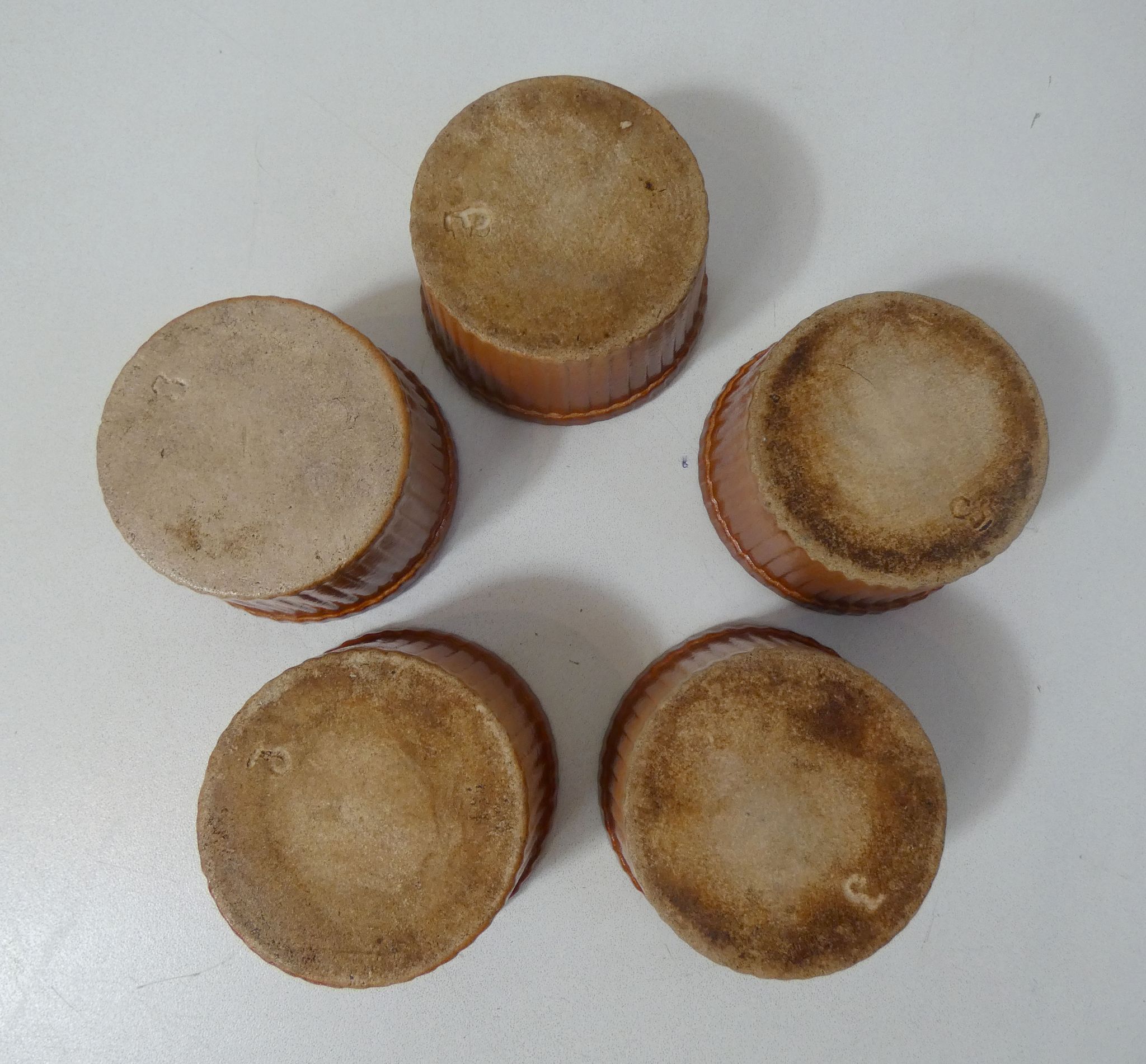 5 terracotta ramekins