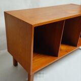 Scandinavian open teak row