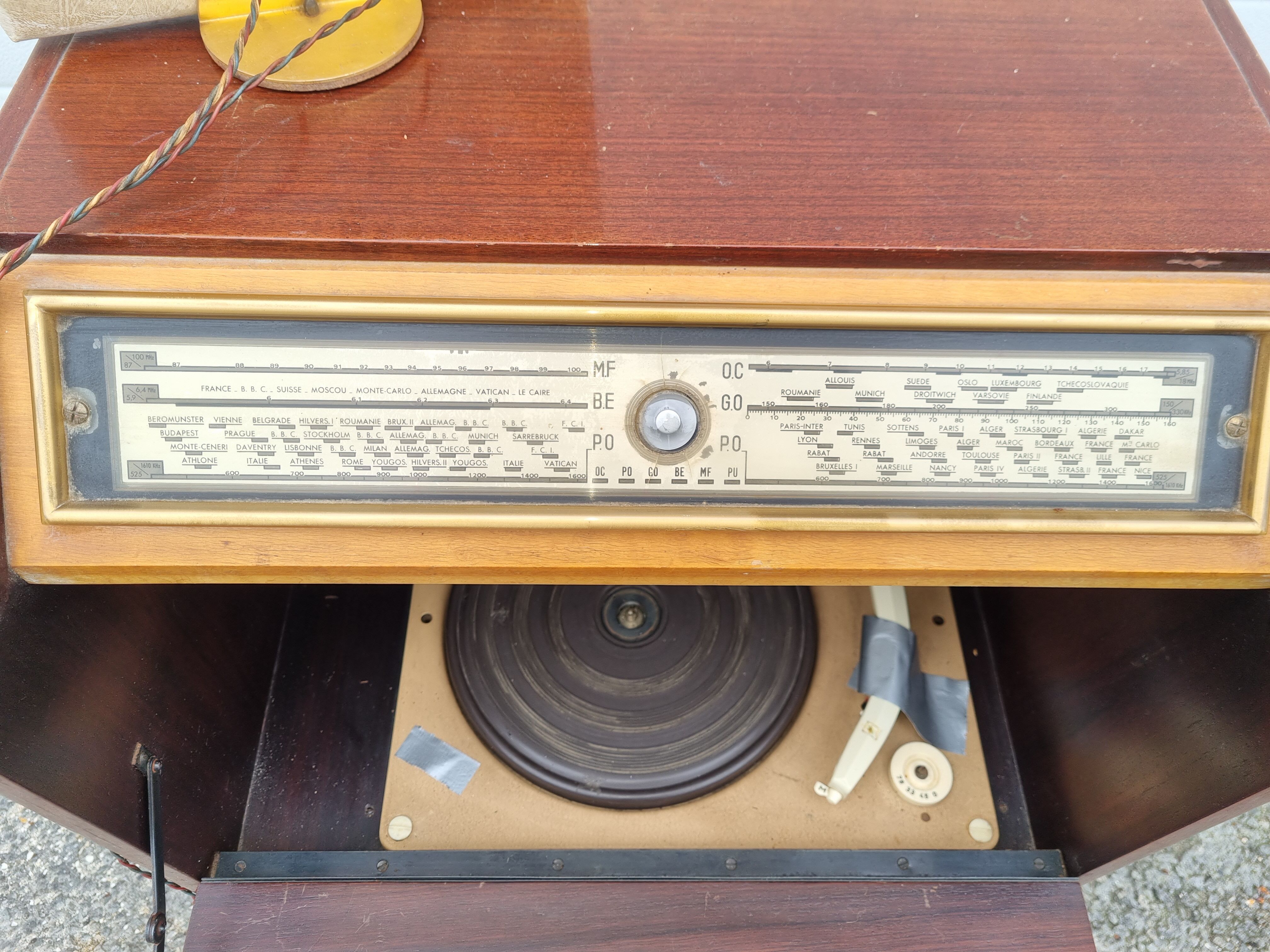 Hi-fi unit the voice of his master from 1940/50