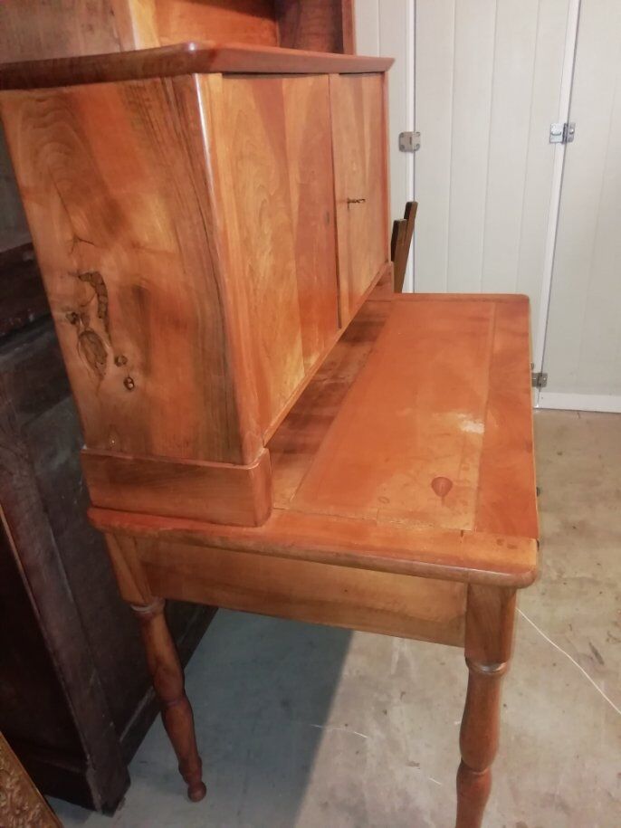 Louis Philippe senior office