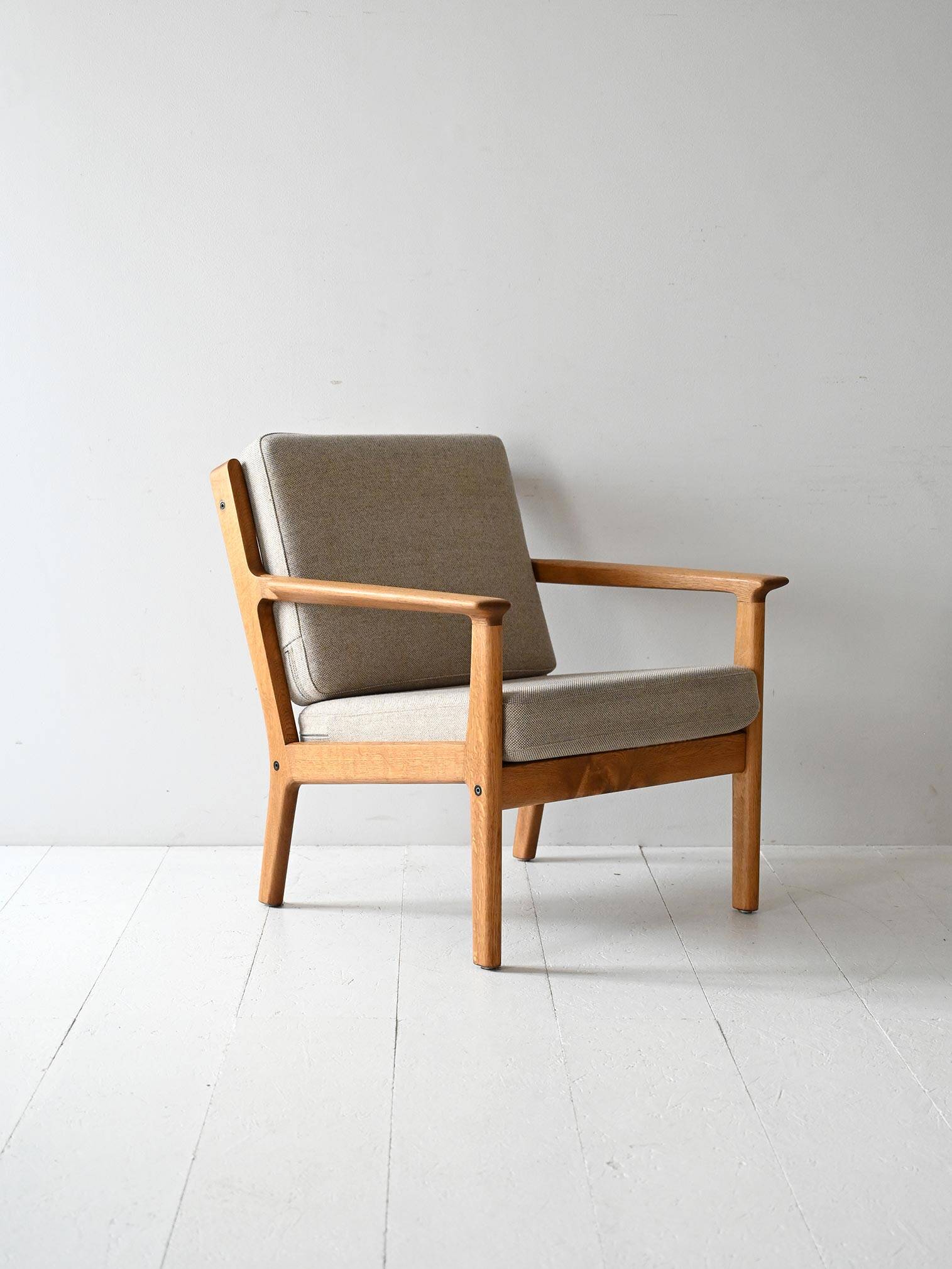Fauteuil vintage danois Hans Wegner GE265 avec dossier fixe