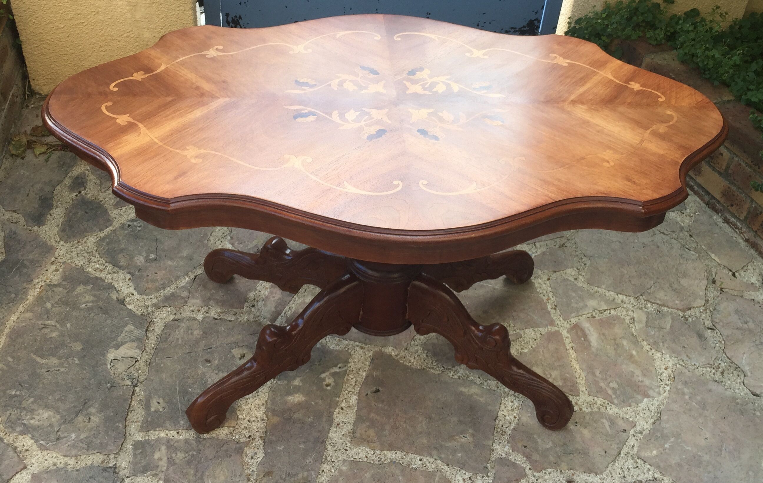 Table basse violon