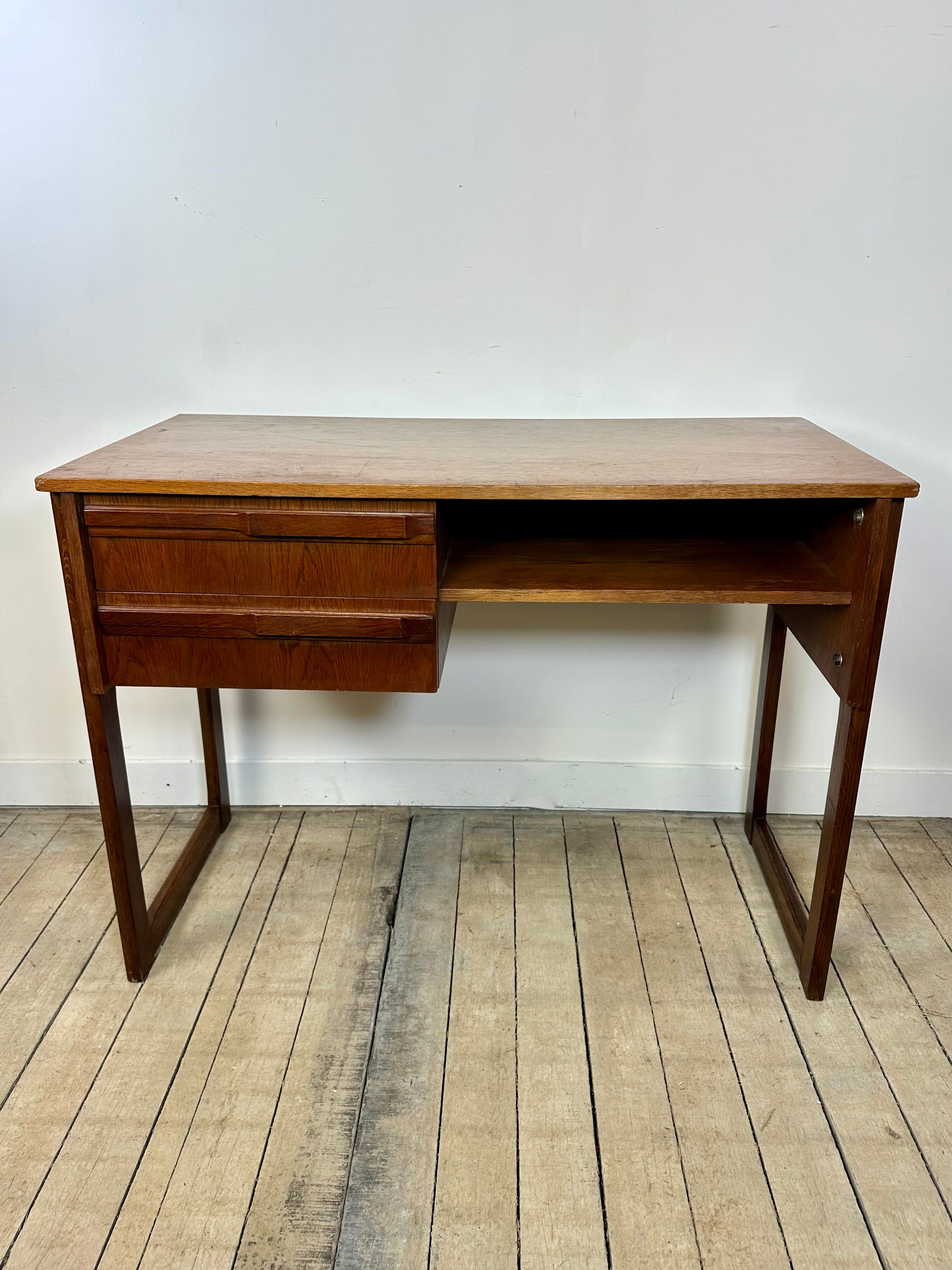 Bureau scandinave vintage 1960 en teck