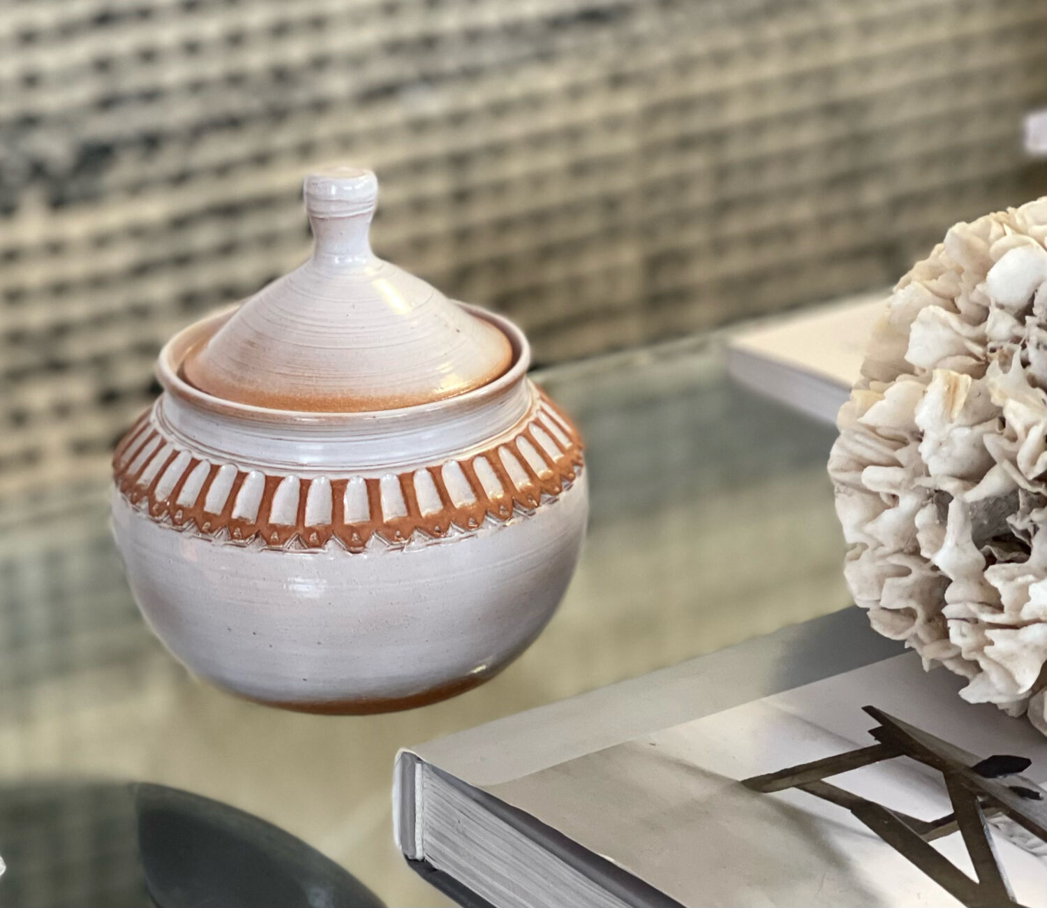 Glazed stoneware bonbonnière