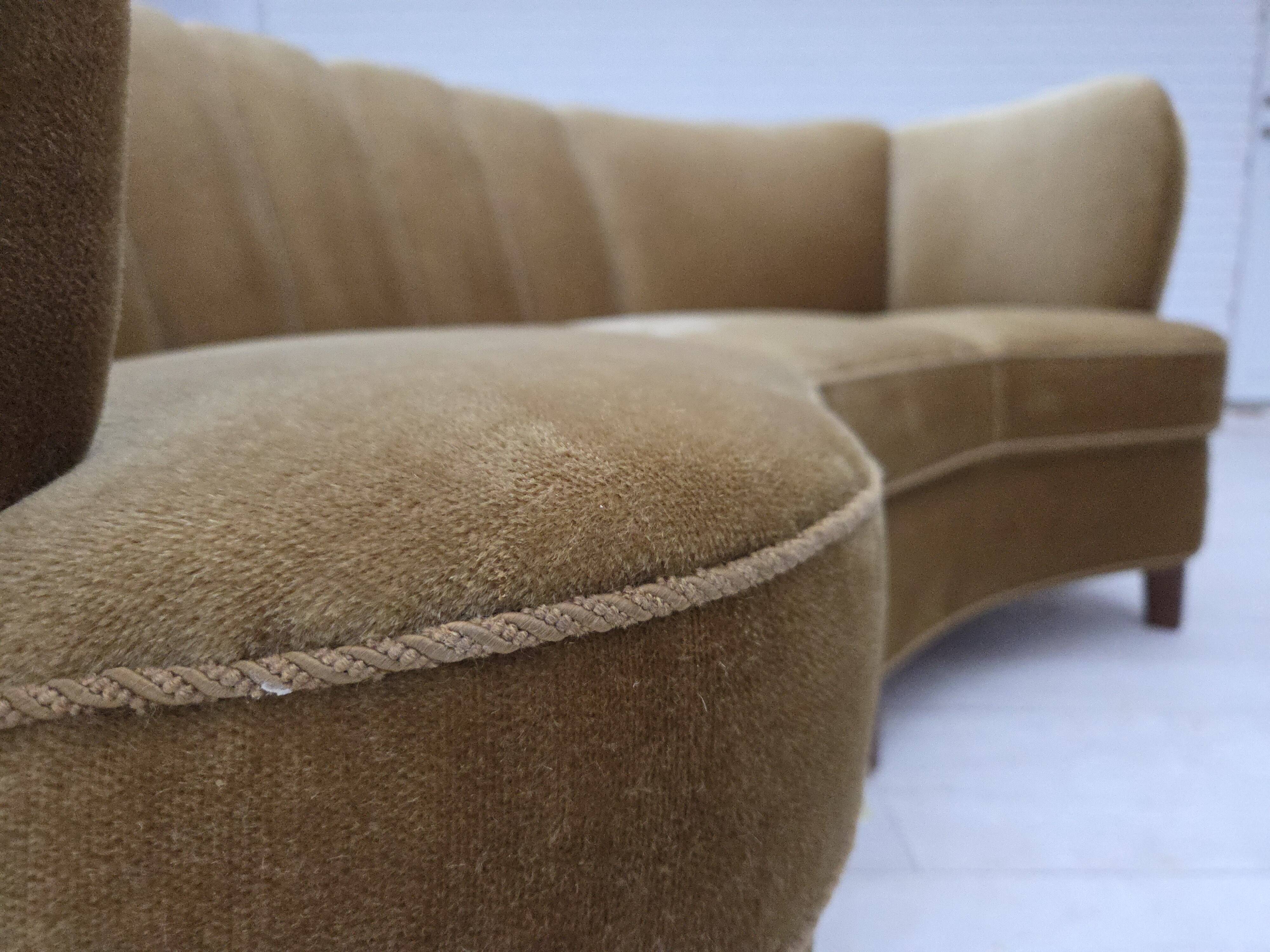 1960s, 3-seater Danish "Banan" sofa, original olive/green furniture velour.