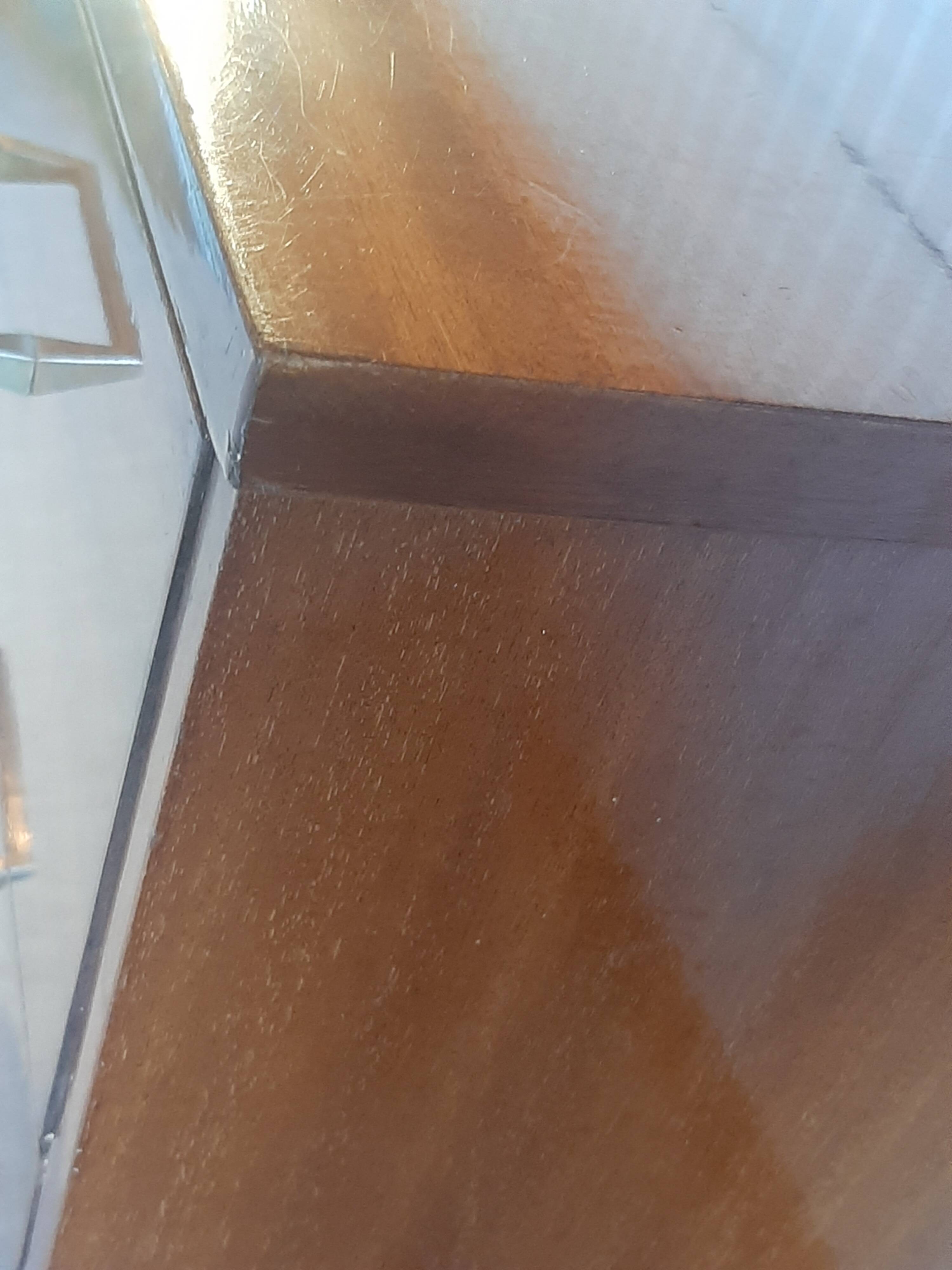Commode en bois vernis, années 80