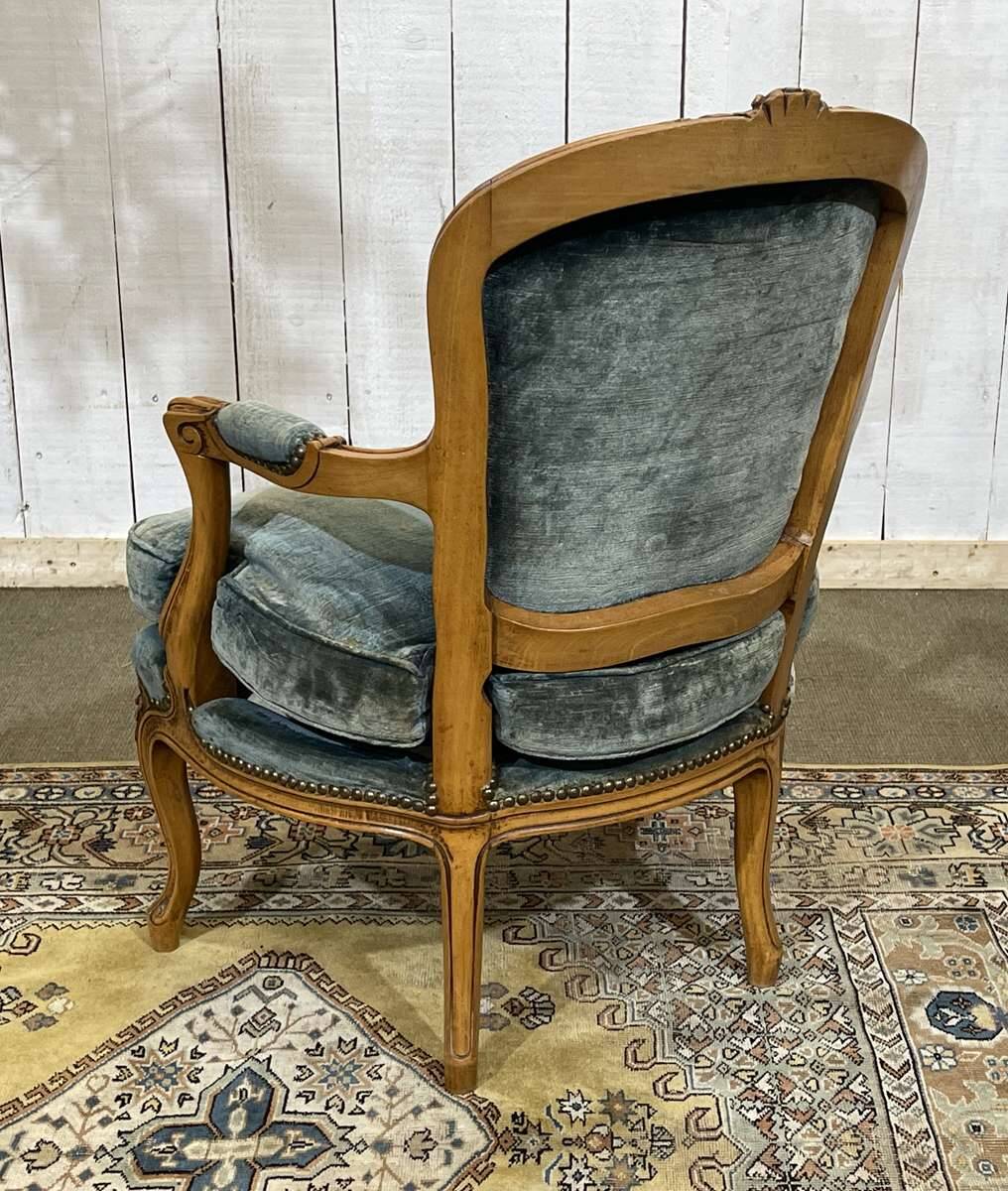 Fauteuil cabriolet de style Louis XV en hêtre