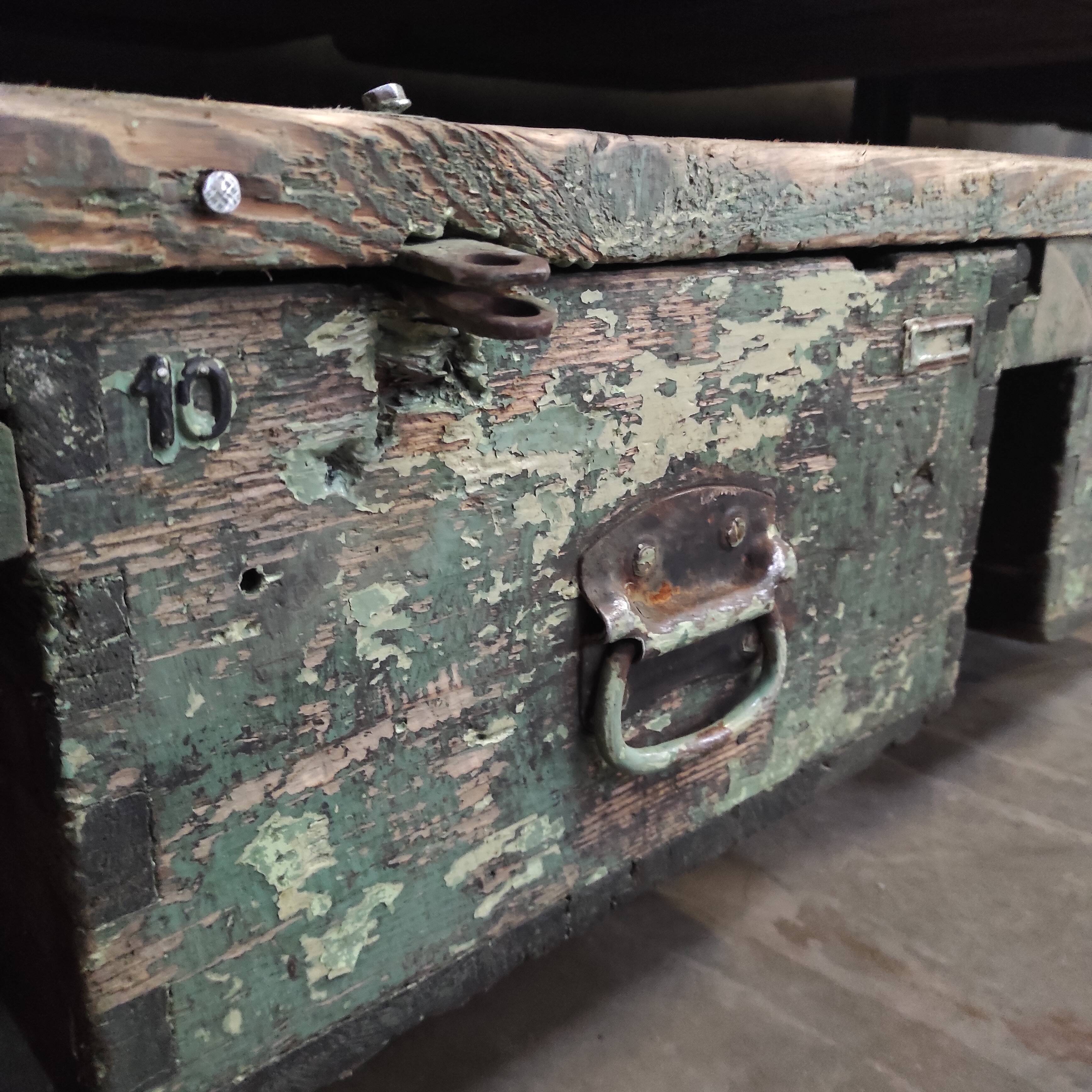 Industrial workbench – metal drawer cabinet with 8 drawers
