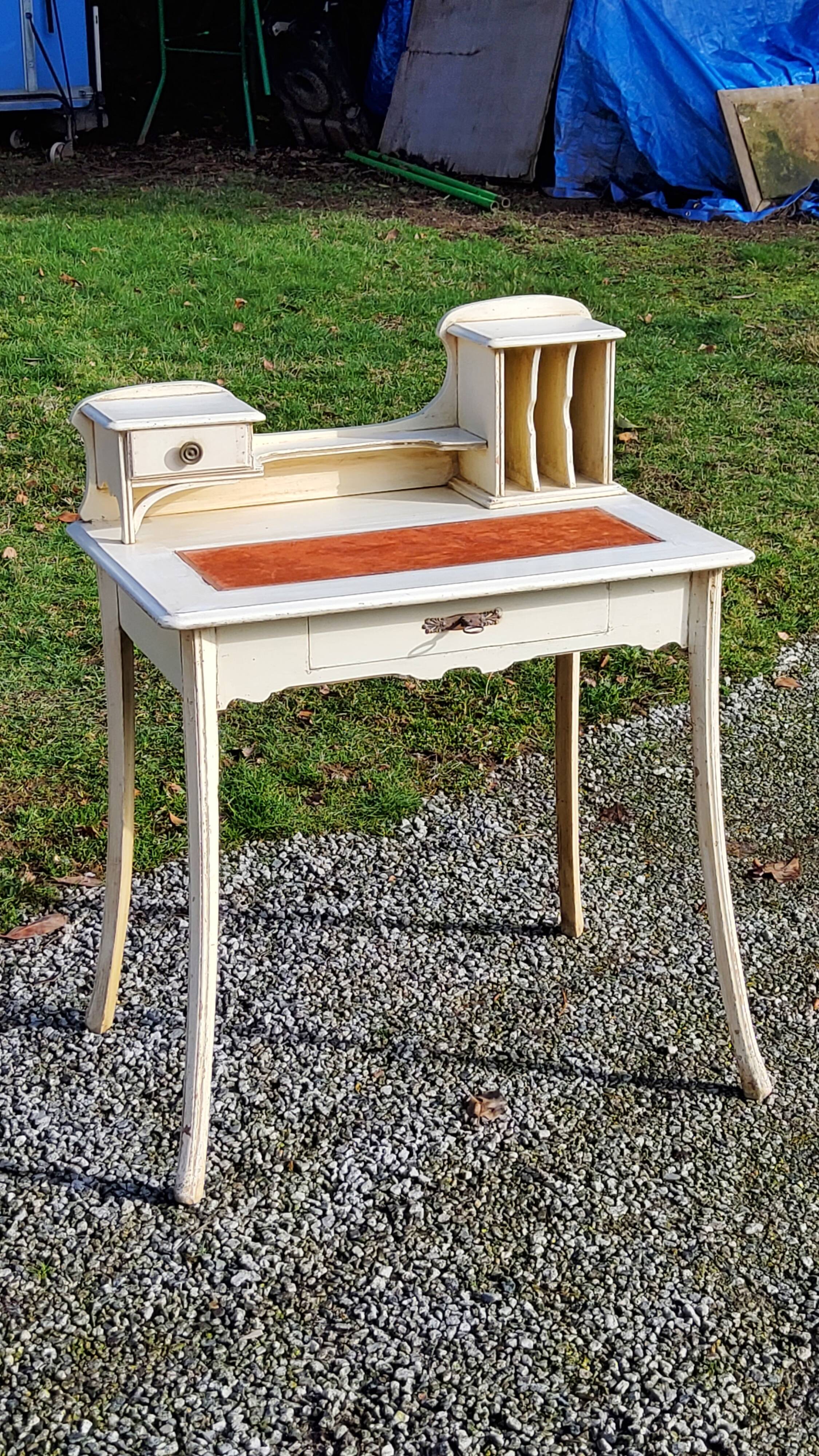 Happiness of the day art nouveau desk from the 1900s