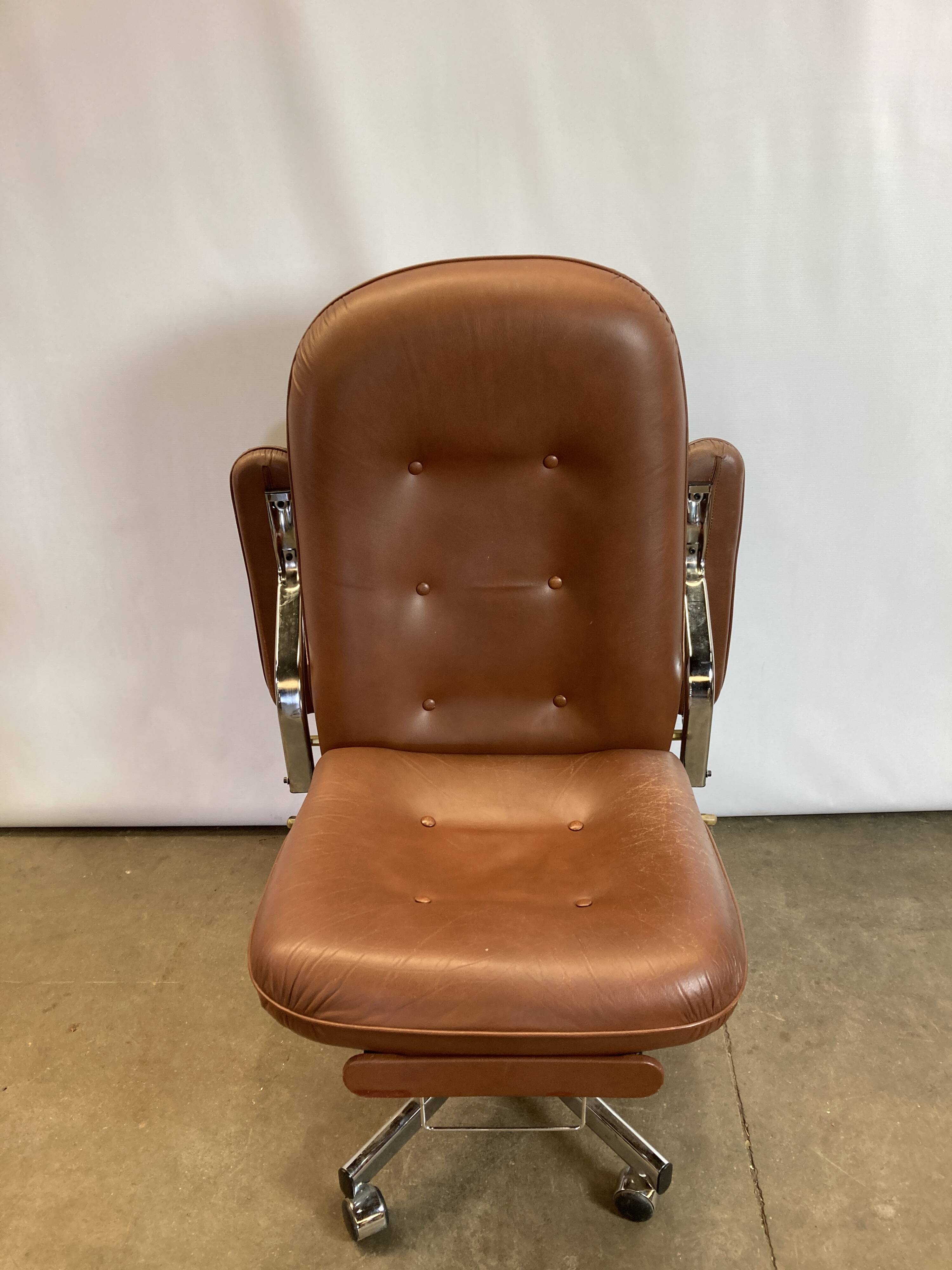 Everstyl Everlax chair imitation brown leather relax