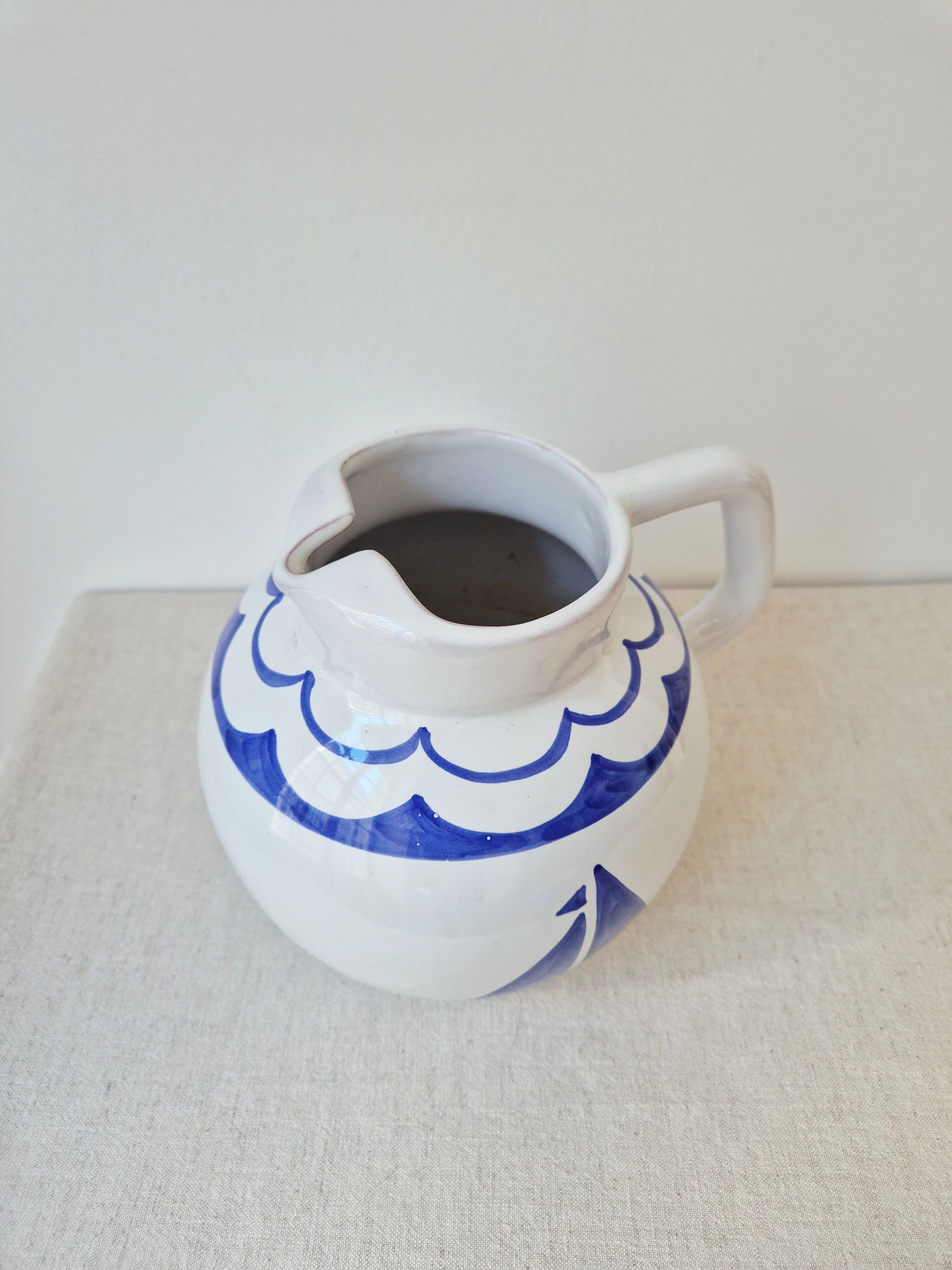 Hand-painted ceramic vase "Boat" - Signature Pauline