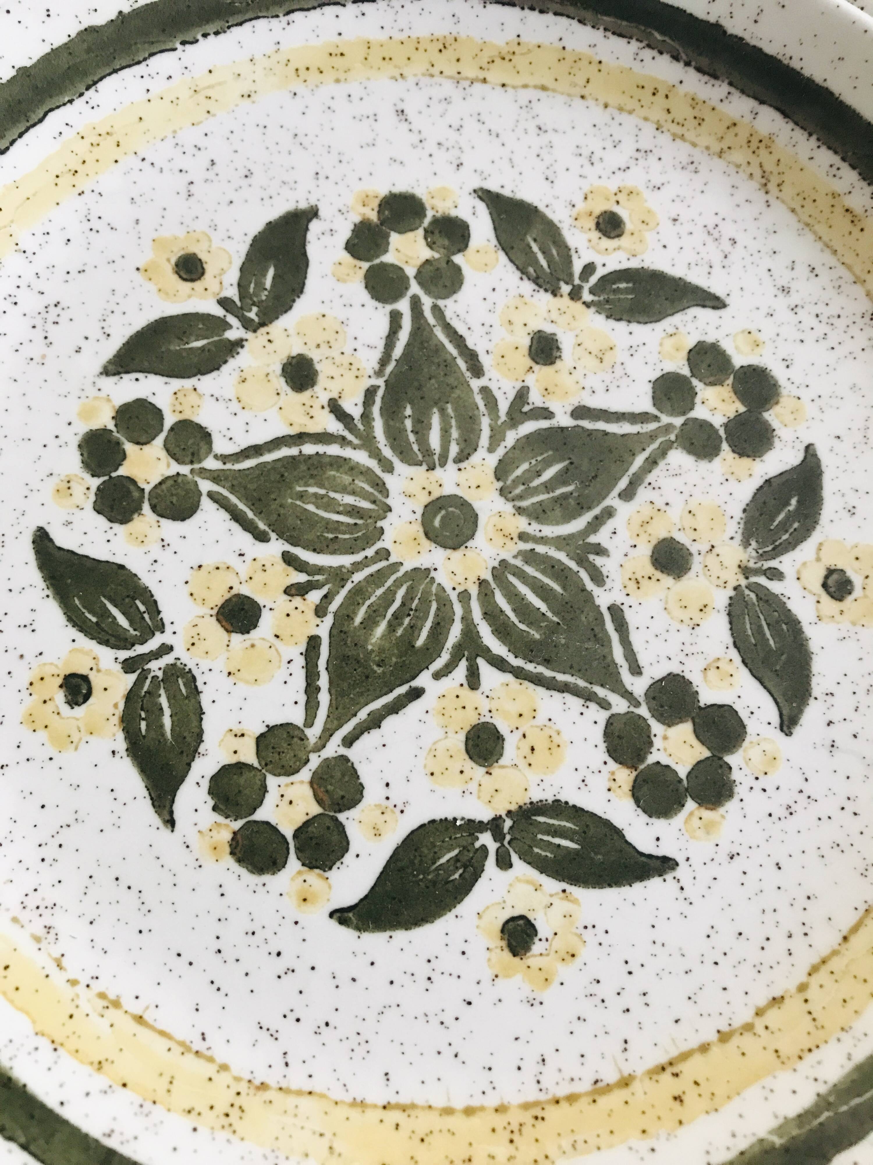 Biltons English dessert plates