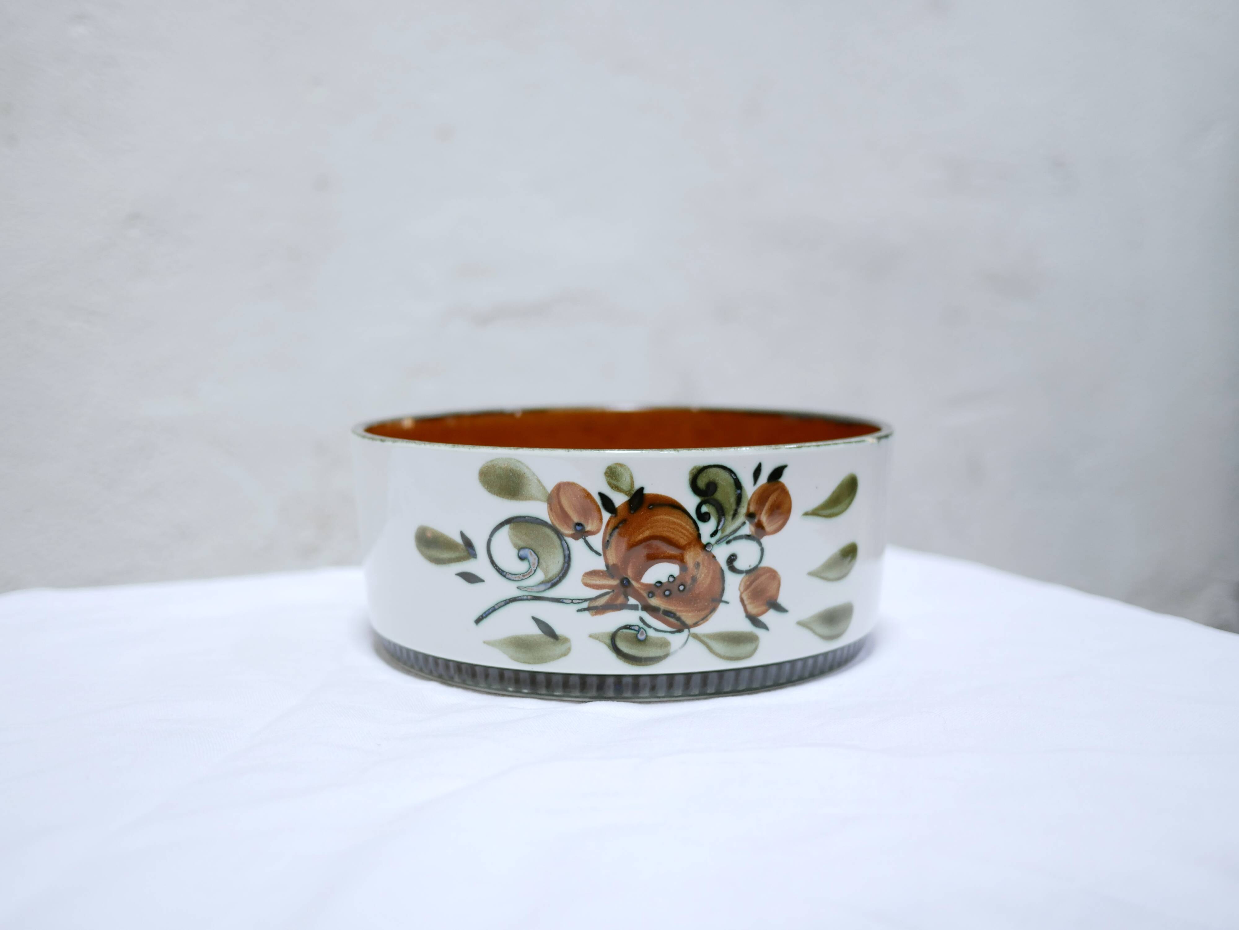 Vintage salad bowl published by Boch La Louvière