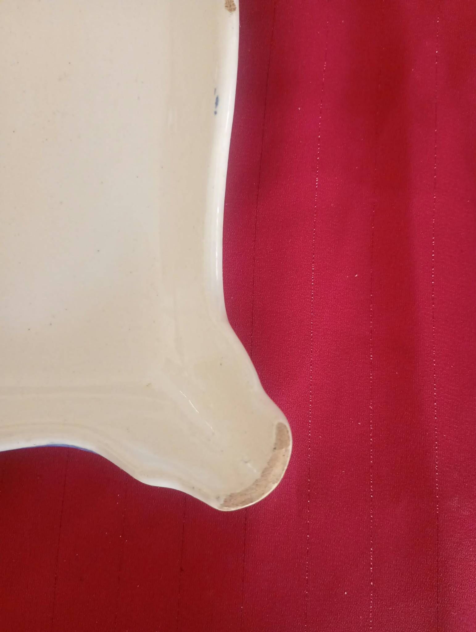 Dessous de plat signé Forah
