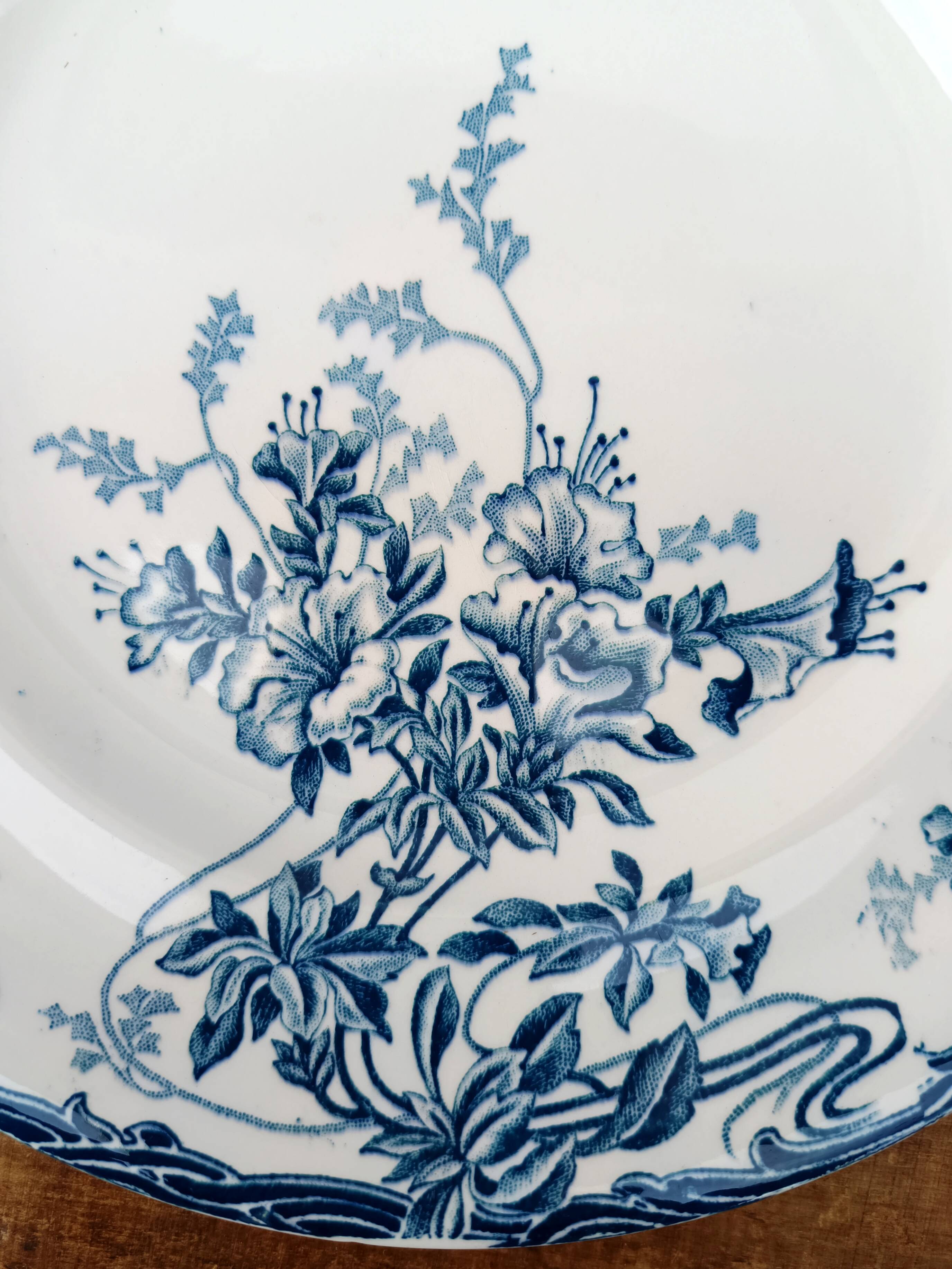 Antique flat plates, Azalées model - Longwy