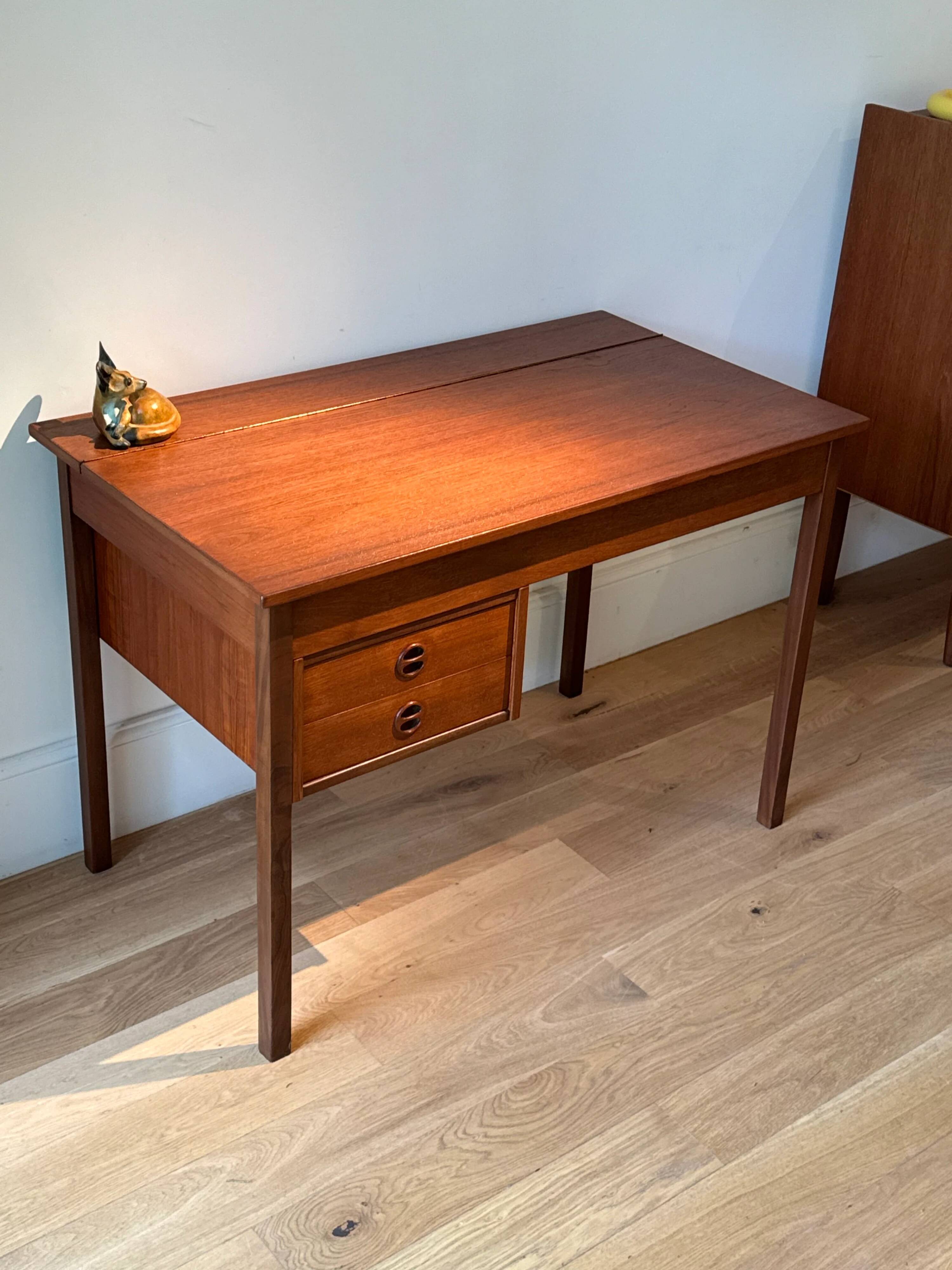Scandinavian vintage teak desk / dressing table "Arnold"