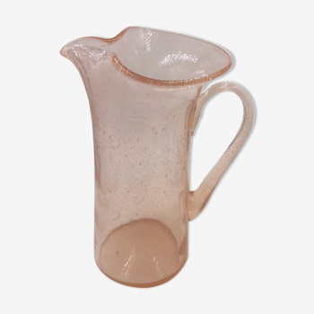 Artisanal pitcher in bulled glass