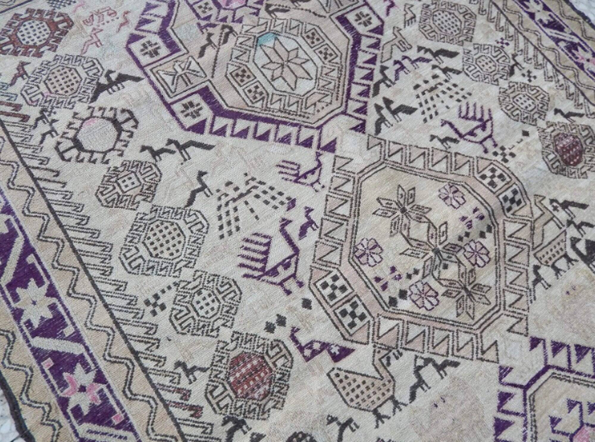 Vintage handmade Turkish rug 119x189 cm