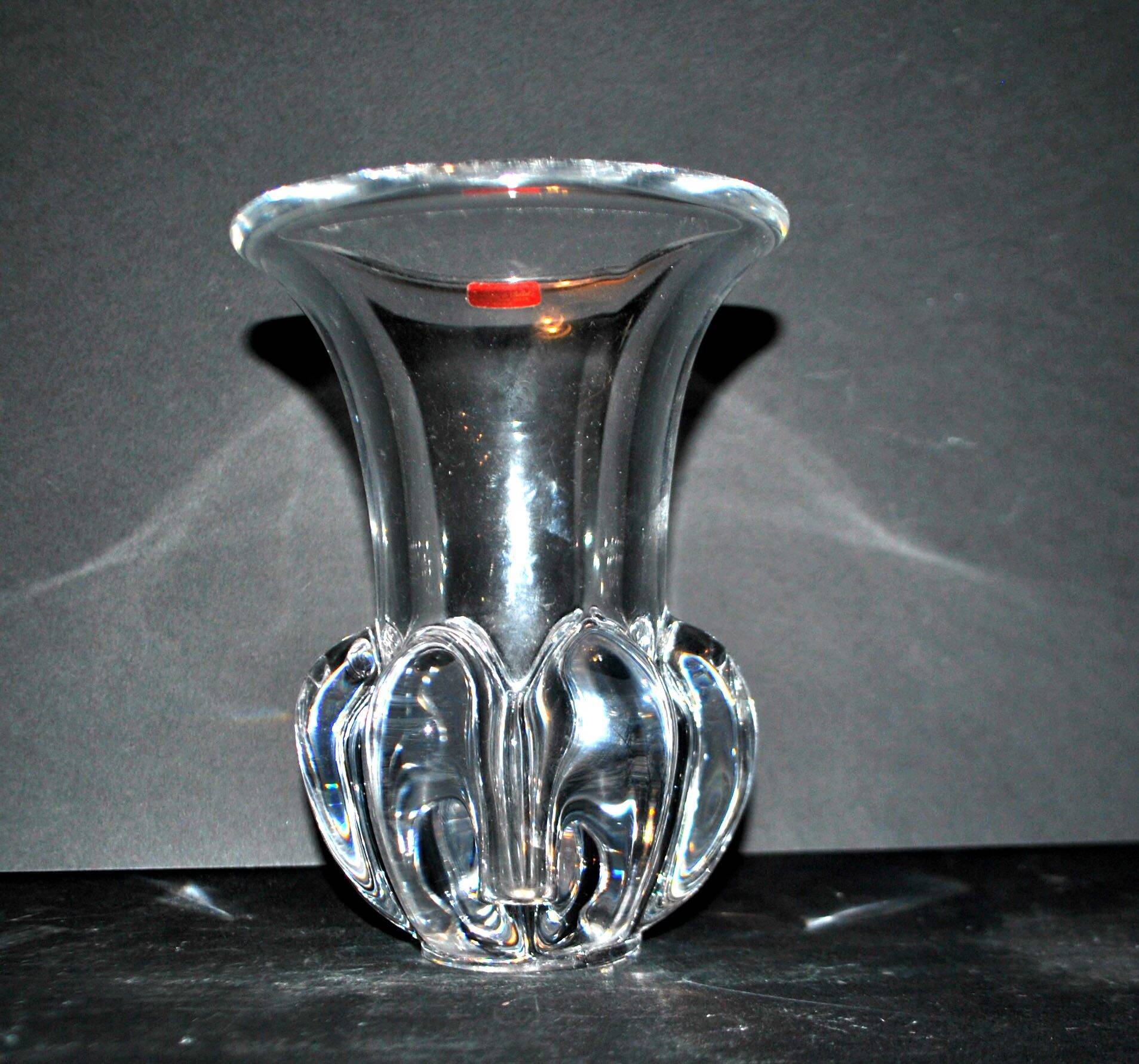 Modernist design vase in Vannes Le Châtel crystal