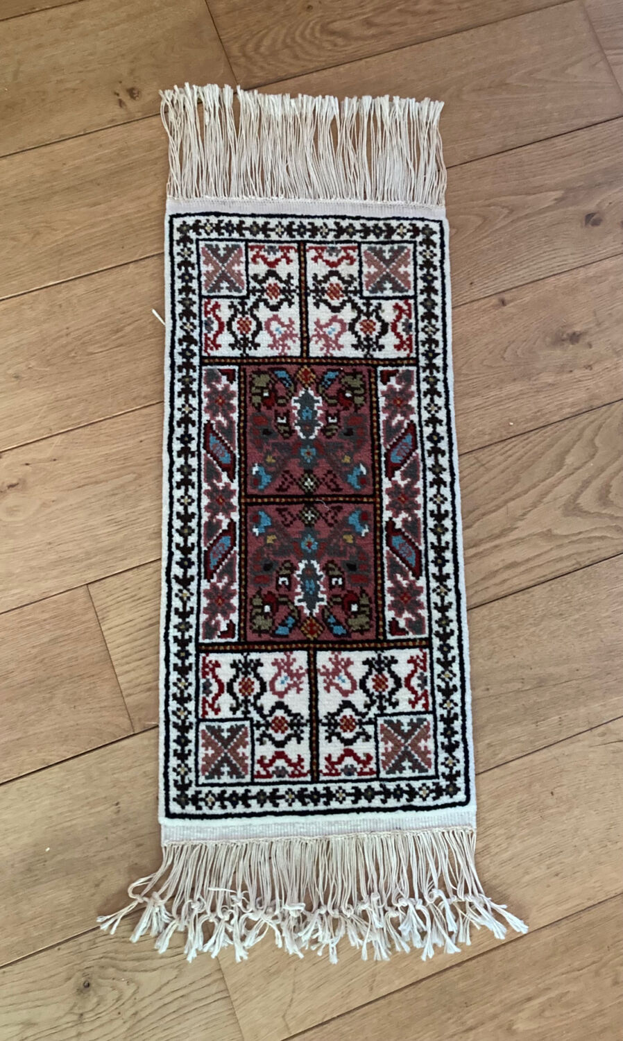 Handmade Tunisian carpet in upper wool twentieth century