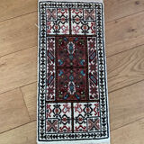 Handmade Tunisian carpet in upper wool twentieth century
