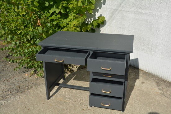 Bureau des années 60