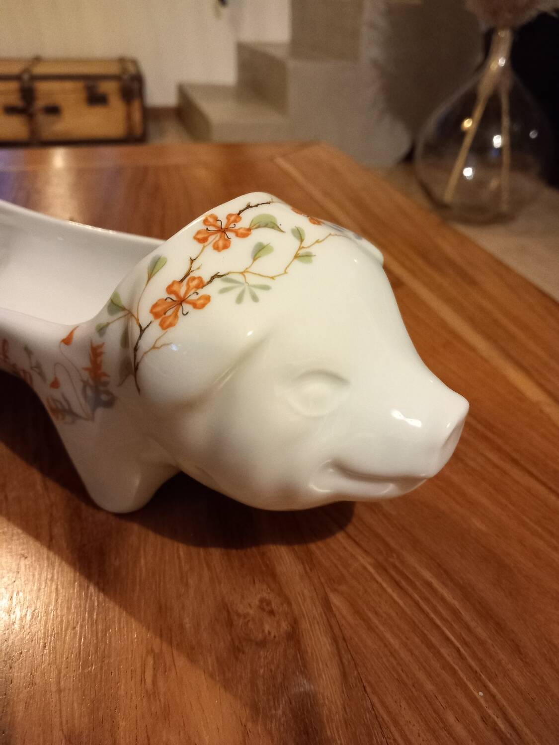 Porcelain pig's head serving dish for sausage