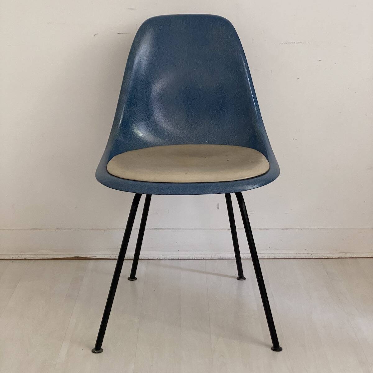 DSX chair by Charles and Ray Eames, Herman Miller edition