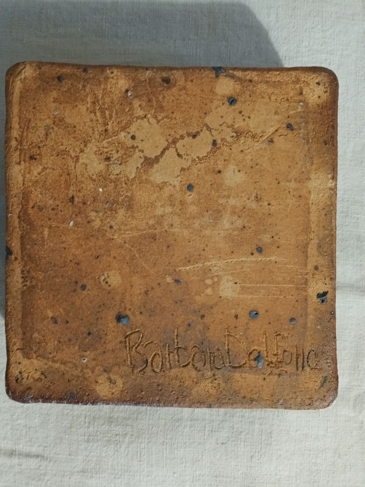 Sandstone box Barbara Delfosse, La Borne