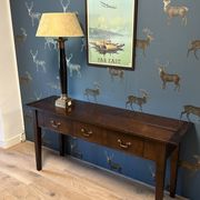 Table console en bois de cerisier avec 3 tiroirs