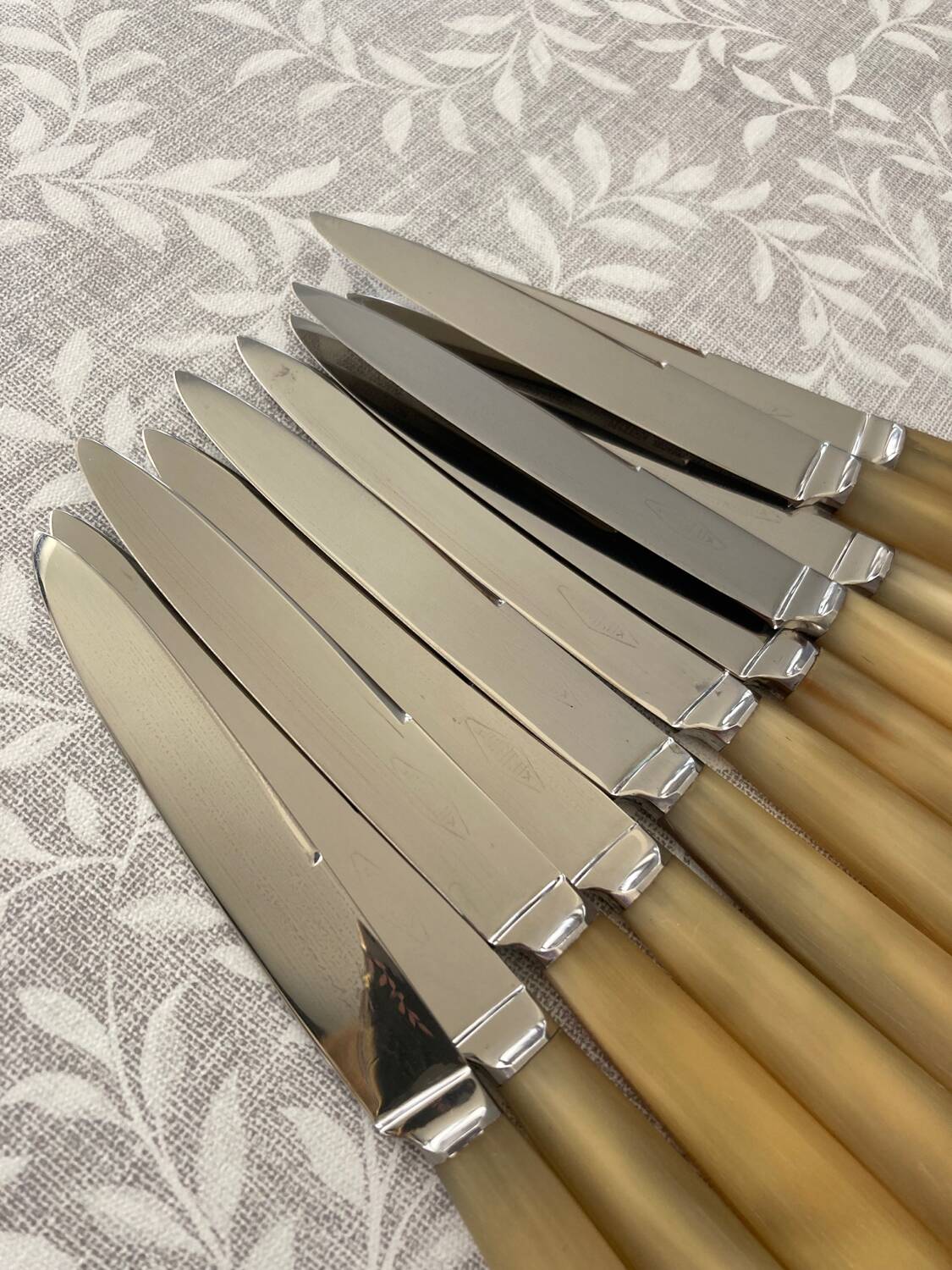 Set of 11 small knives L20cm