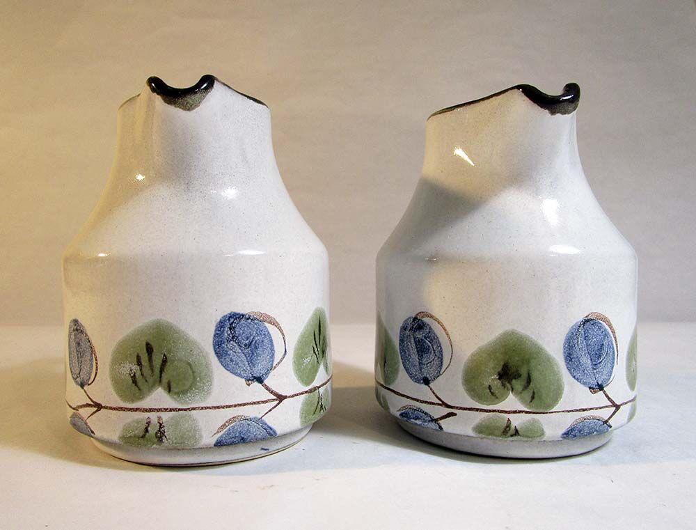 Niderviller earthenware milk pots