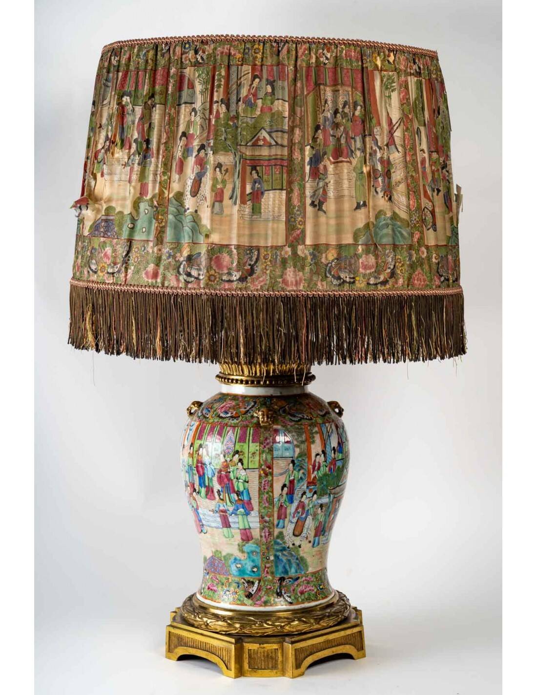 Very important Satsuma porcelain lamp